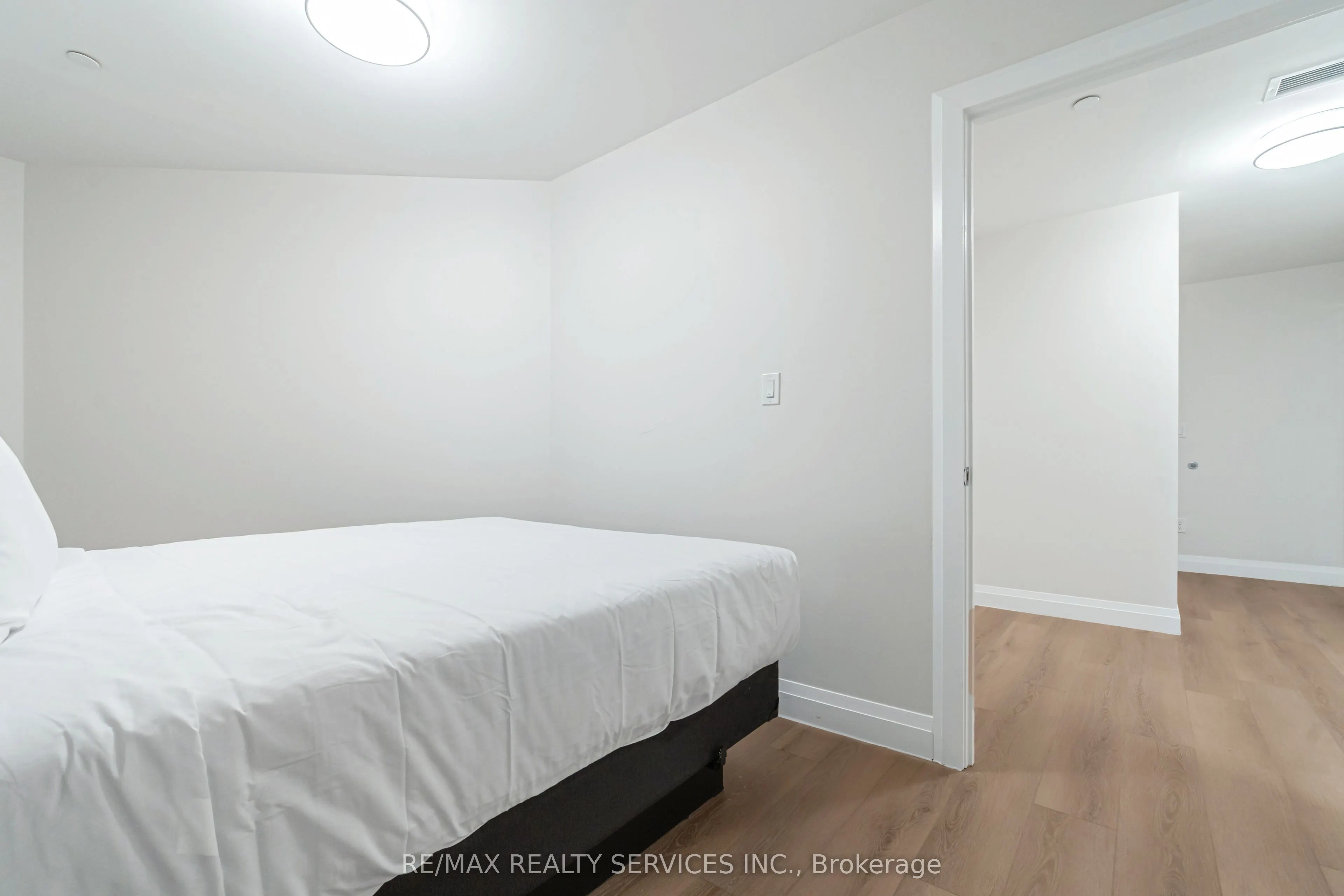 30 DEAN PARK Road, ##3