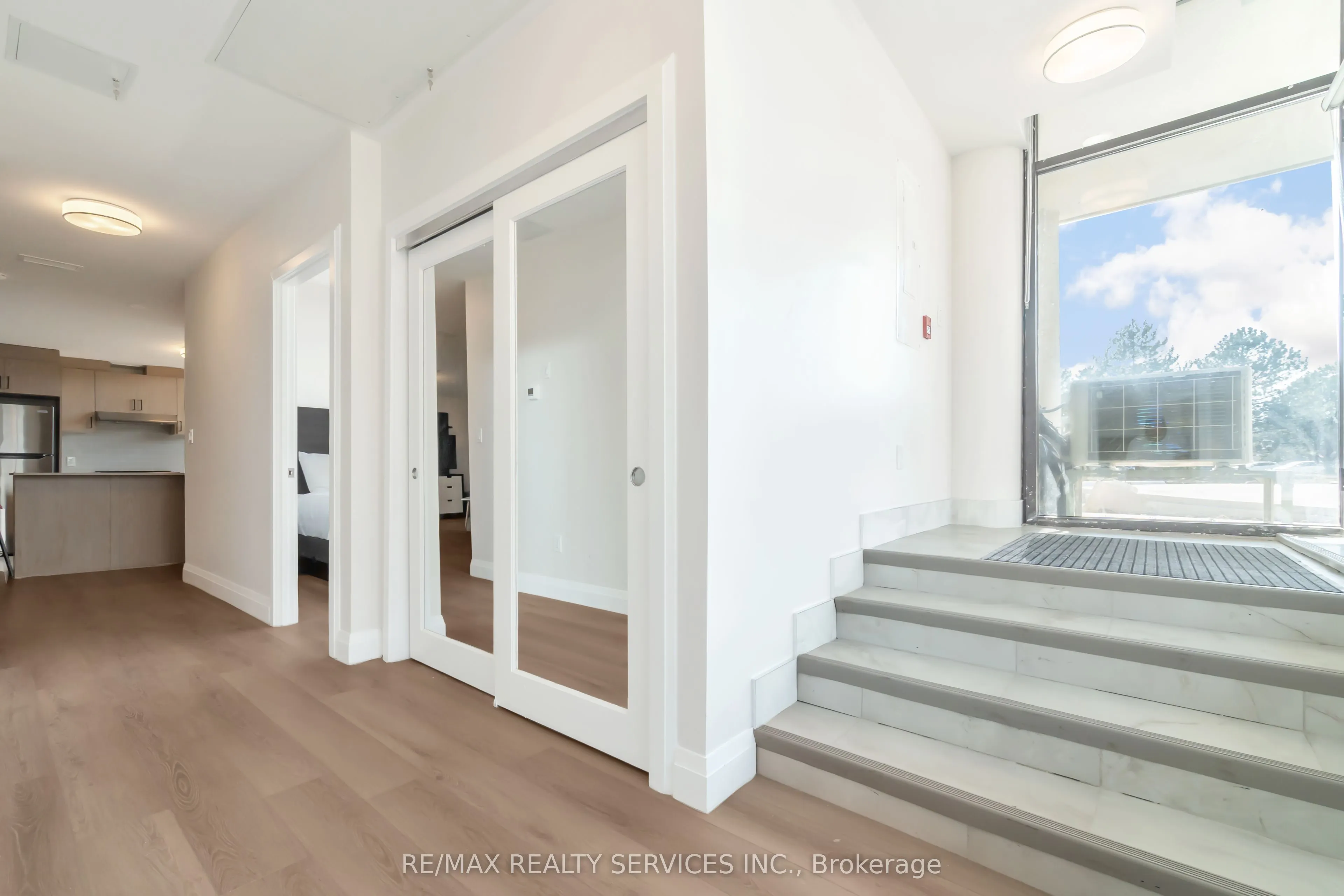 30 DEAN PARK Road, ##3
