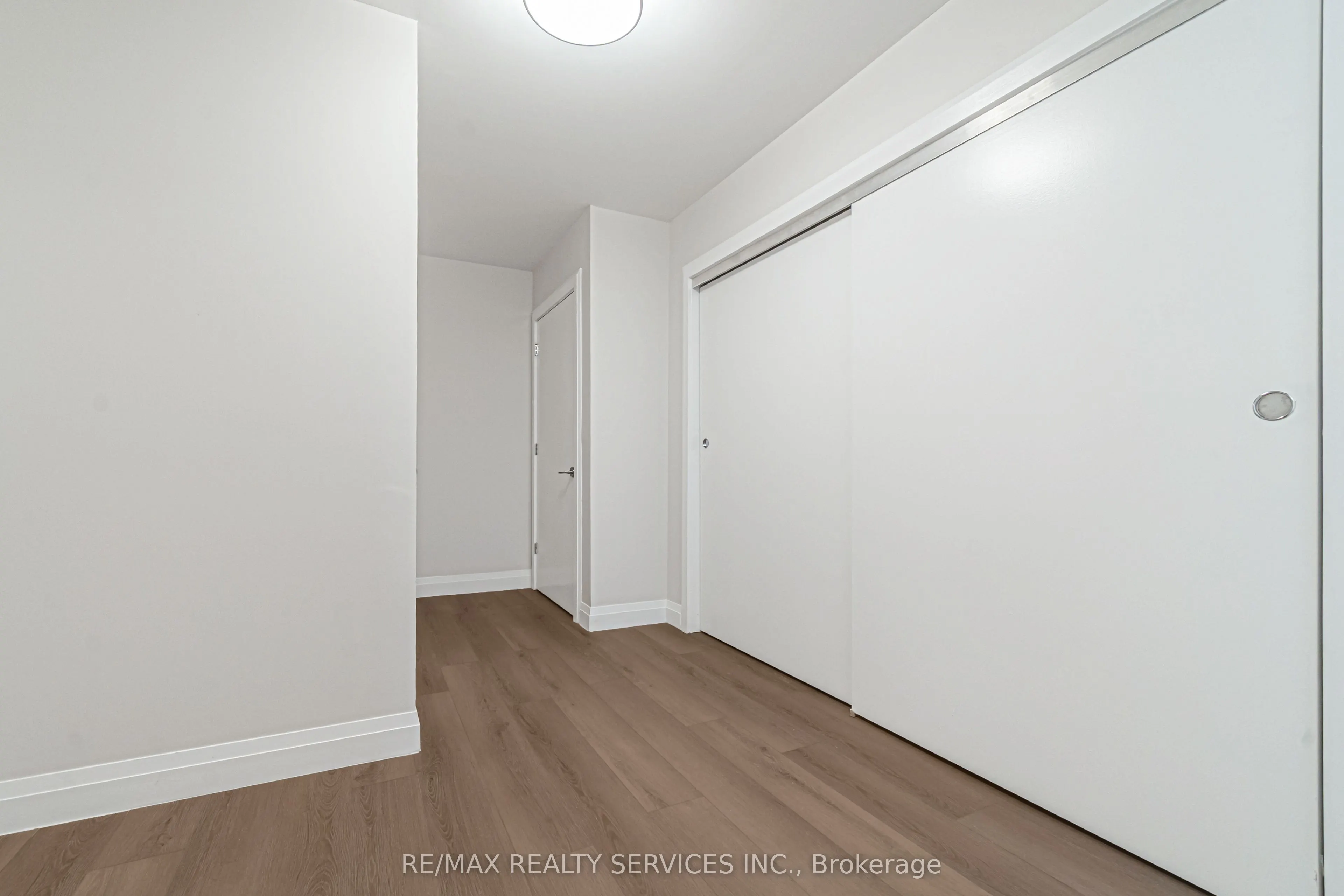 30 DEAN PARK Road, ##3