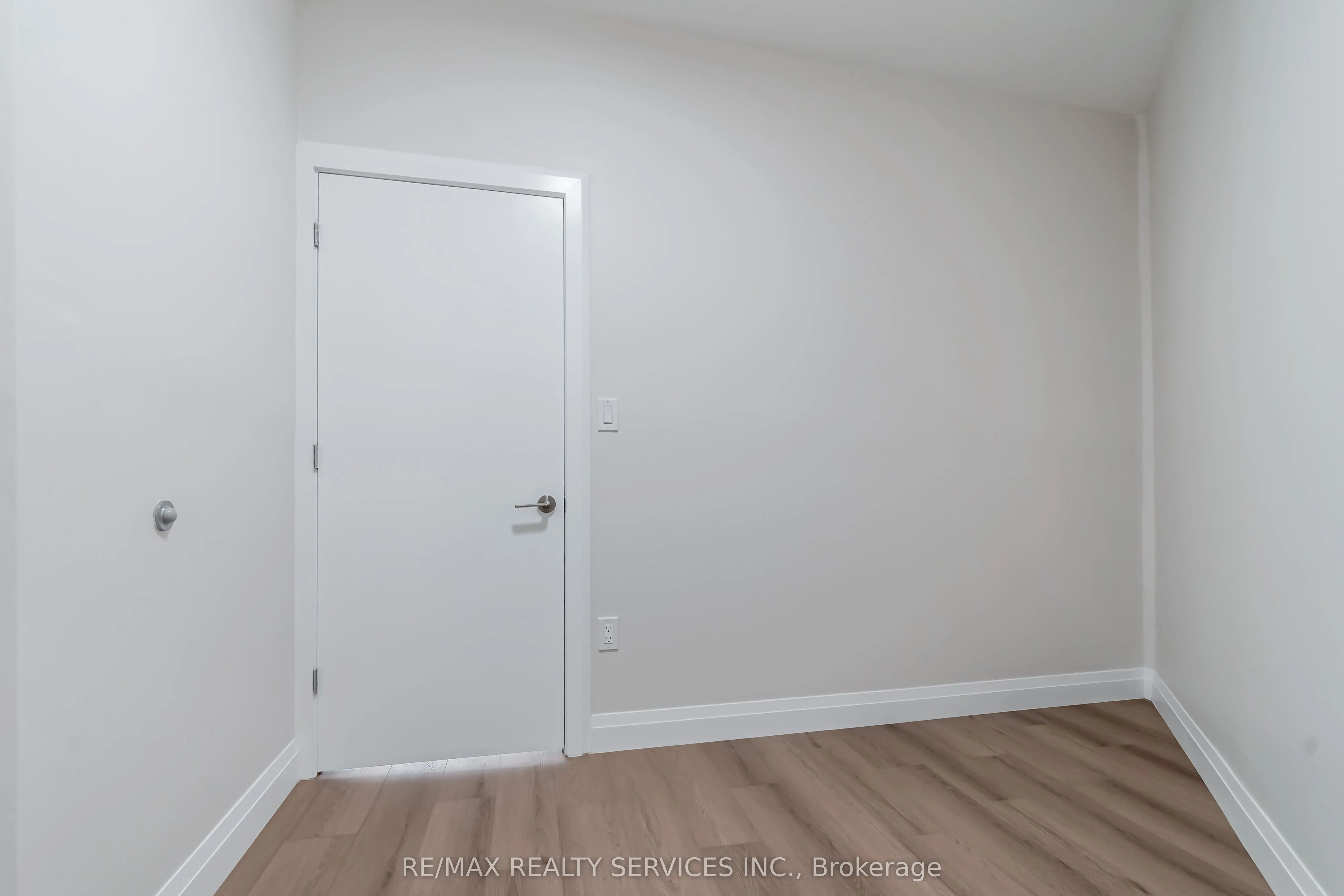 30 DEAN PARK Road, ##9