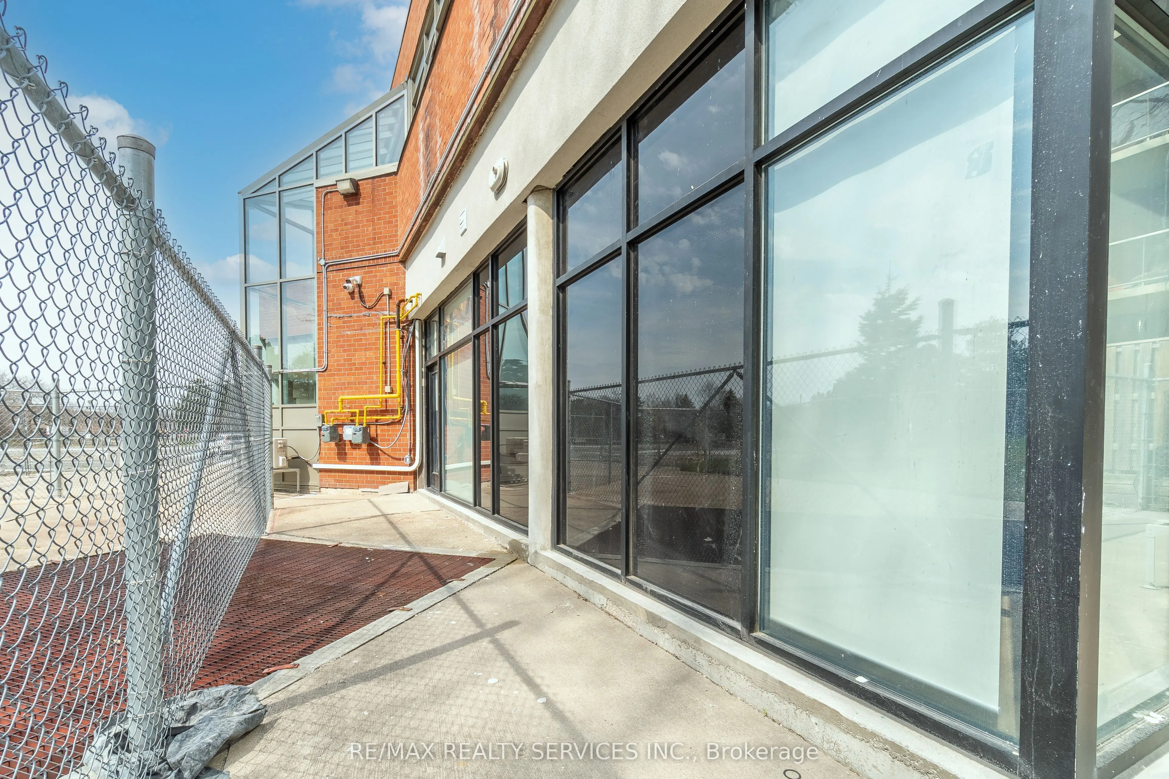 30 DEAN PARK Road, ##9