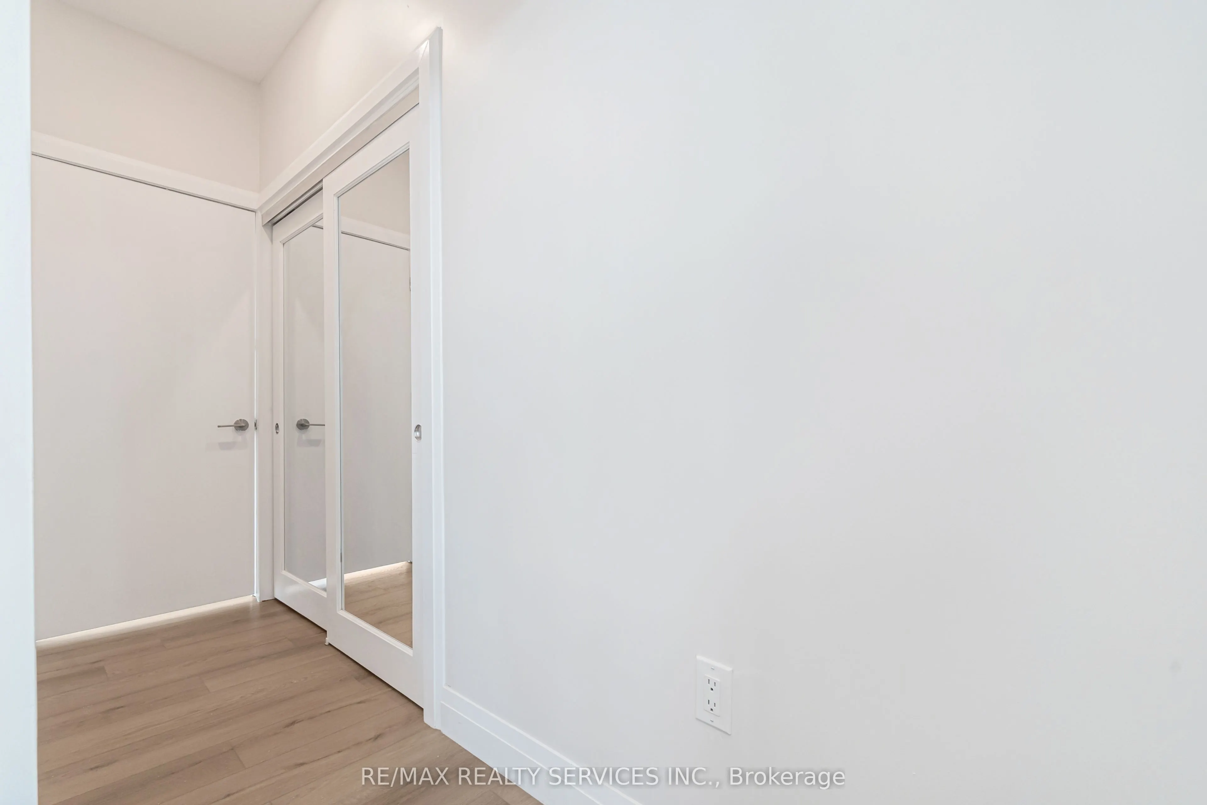 30 DEAN PARK Road, ##9