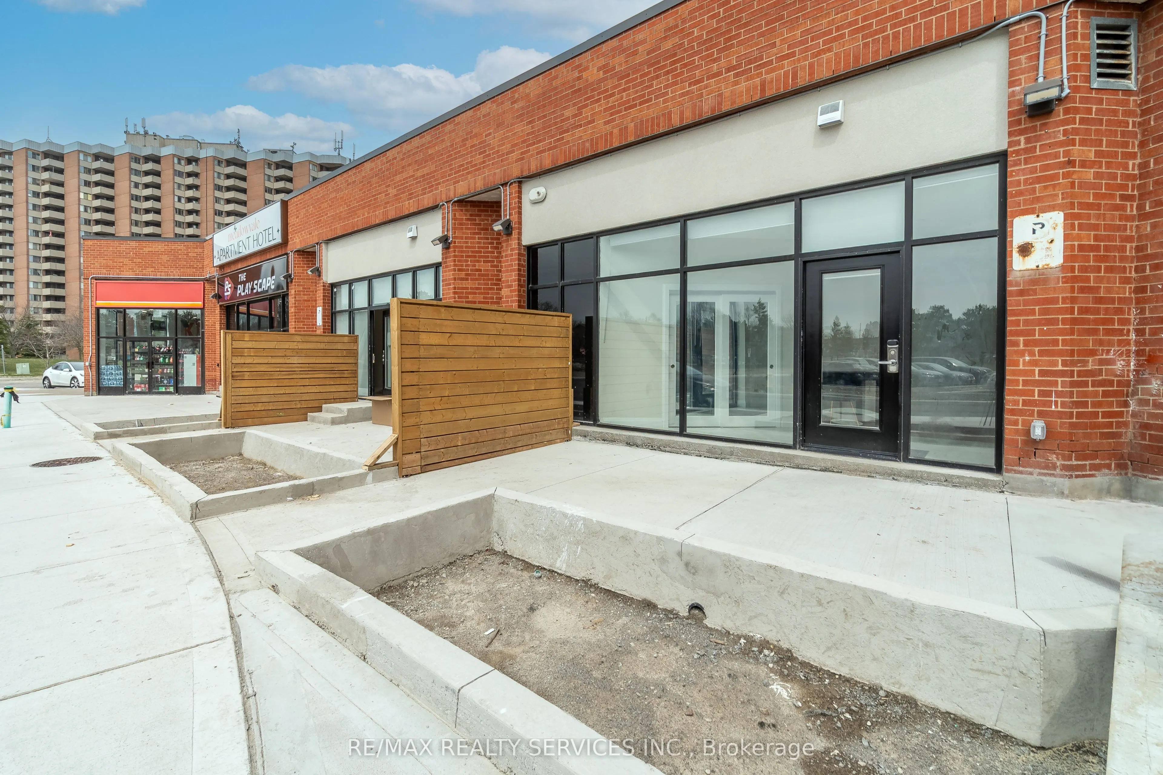 30 DEAN PARK Road, ##9