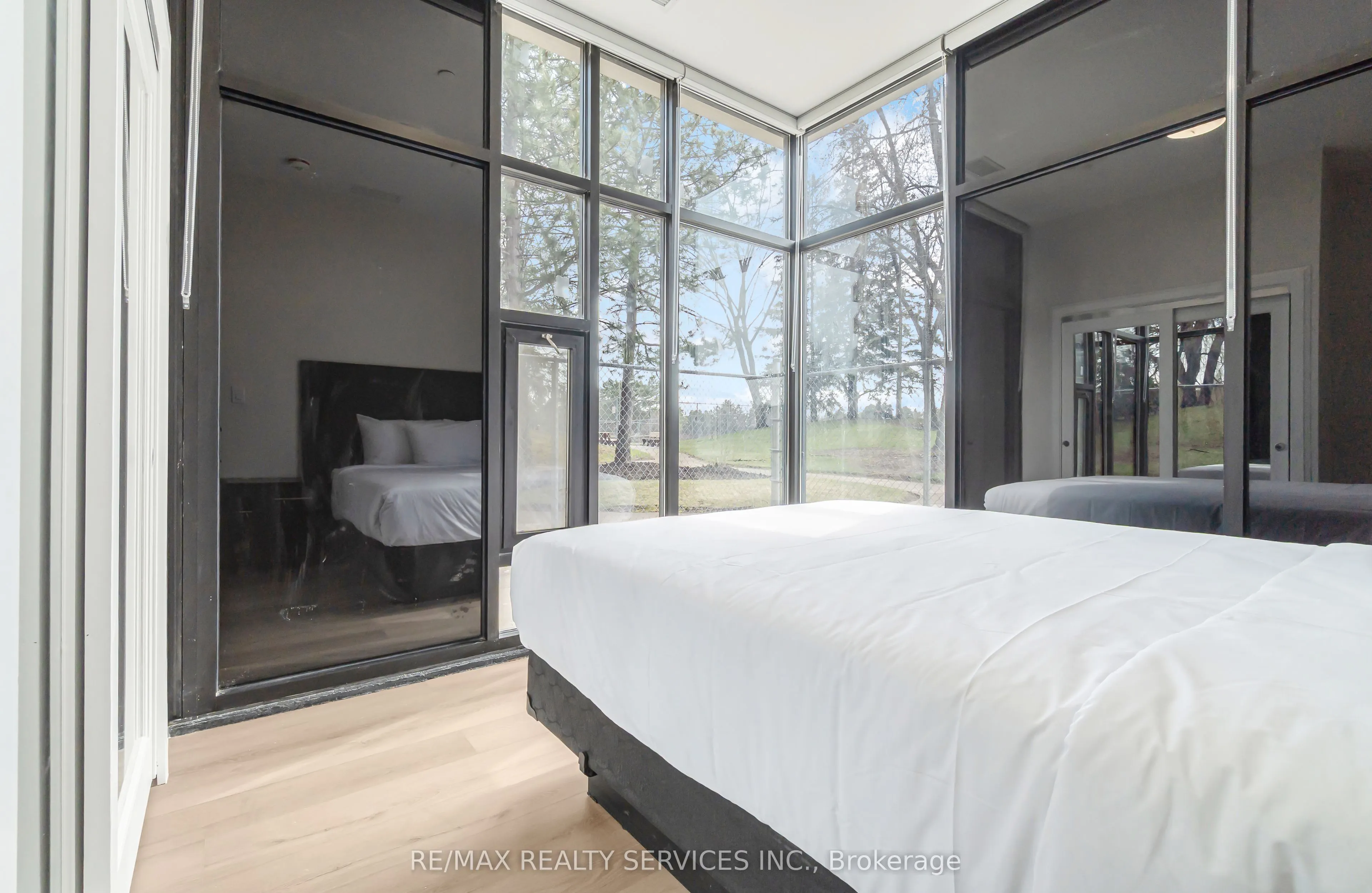 30 DEAN PARK Road, ##9