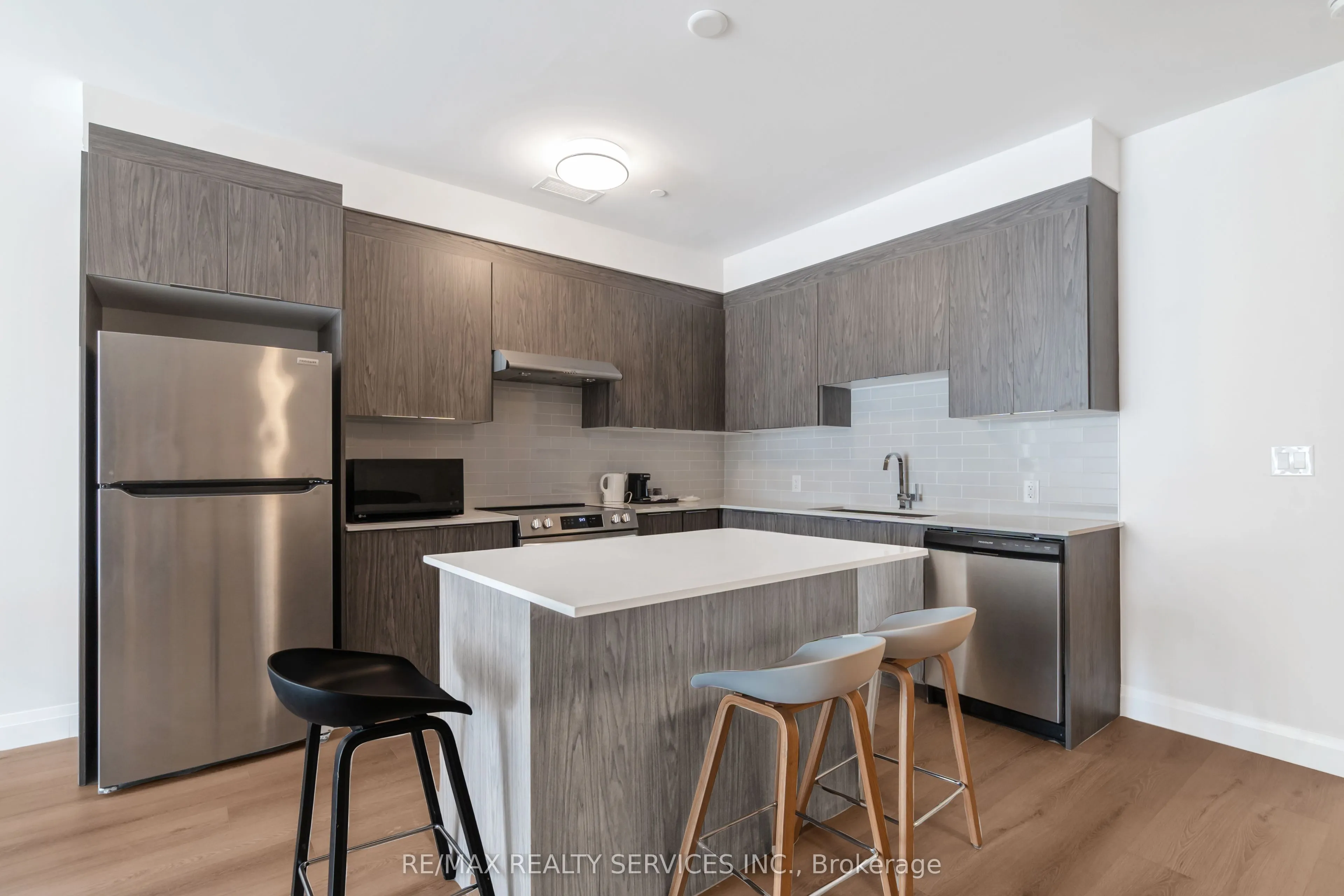 30 DEAN PARK Road, ##10