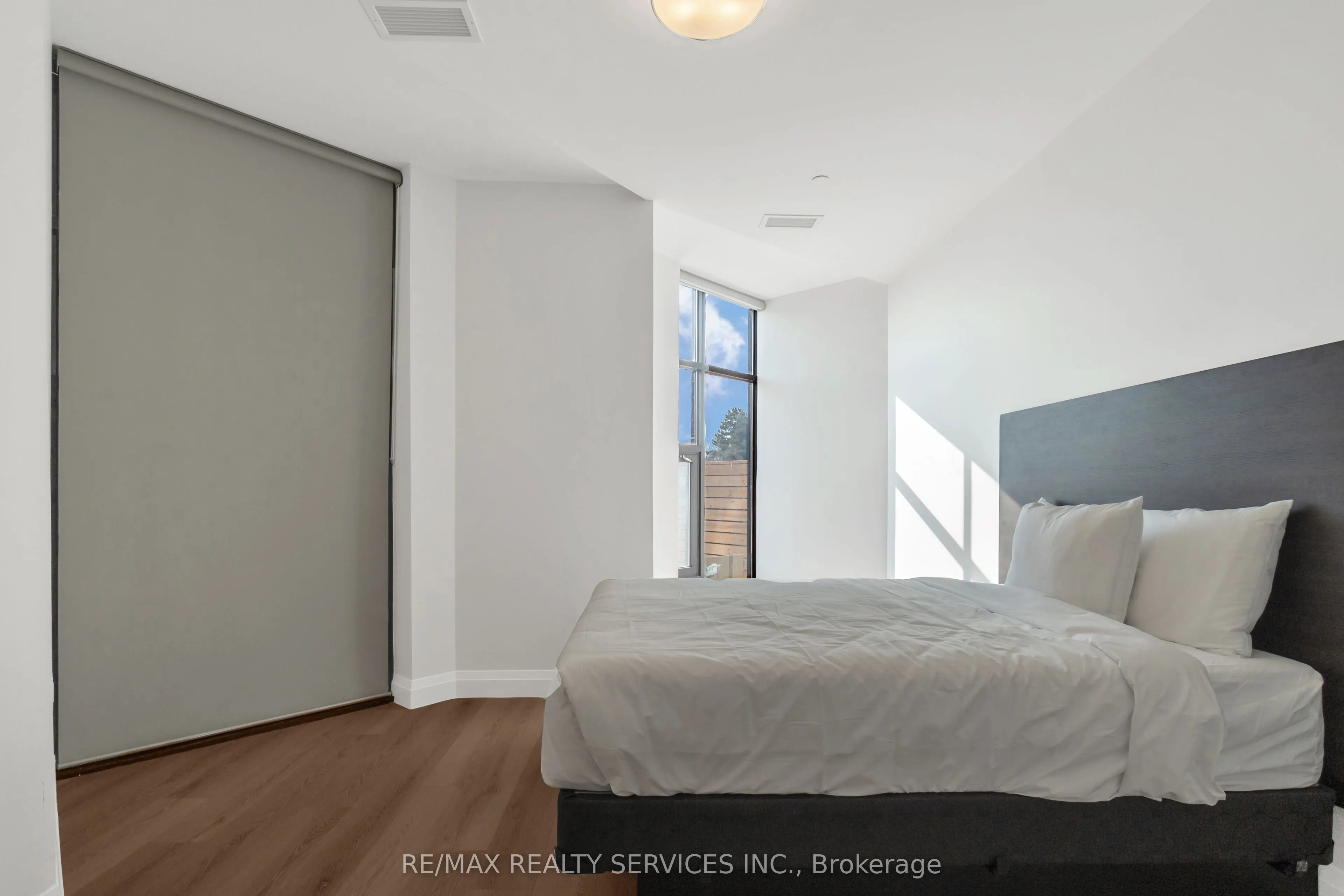 30 DEAN PARK Road, ##10
