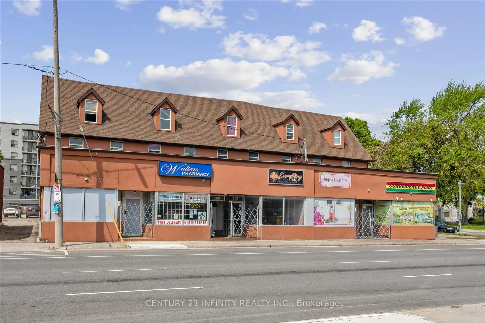 134-142 Simcoe Street S