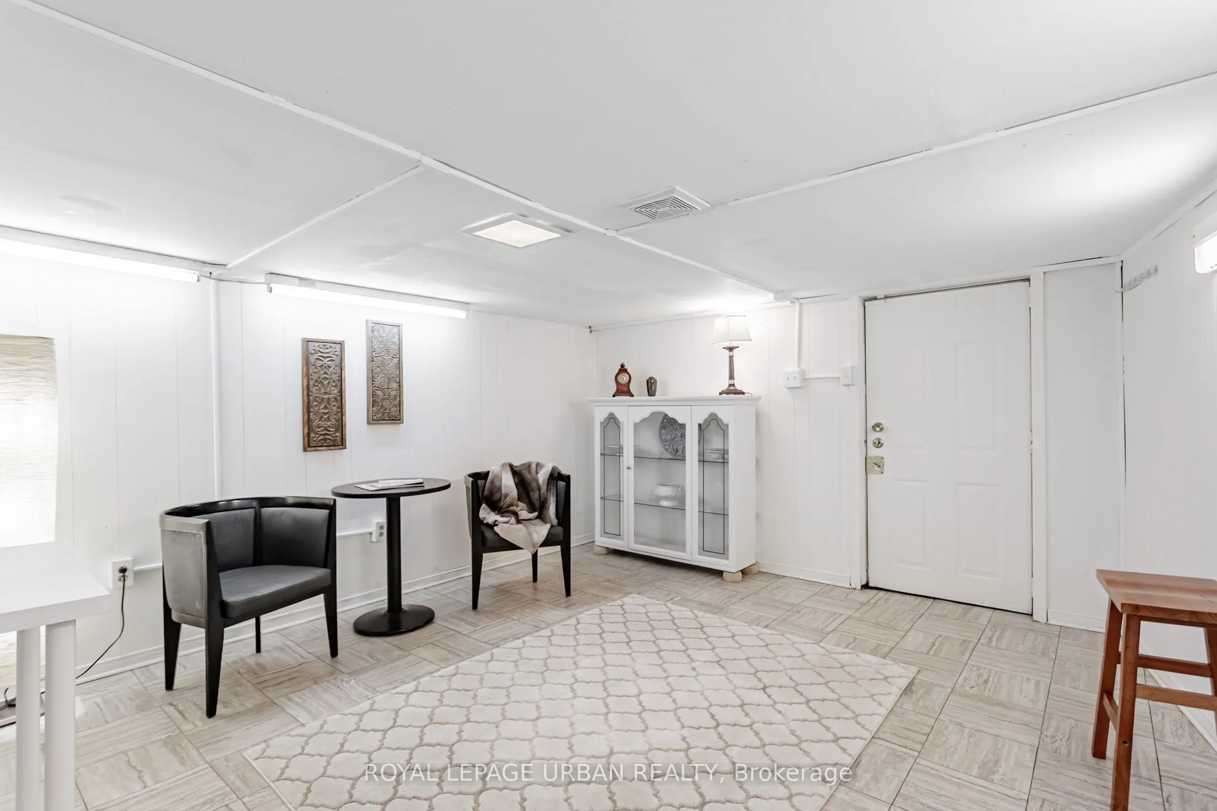 144 Aldwych Avenue