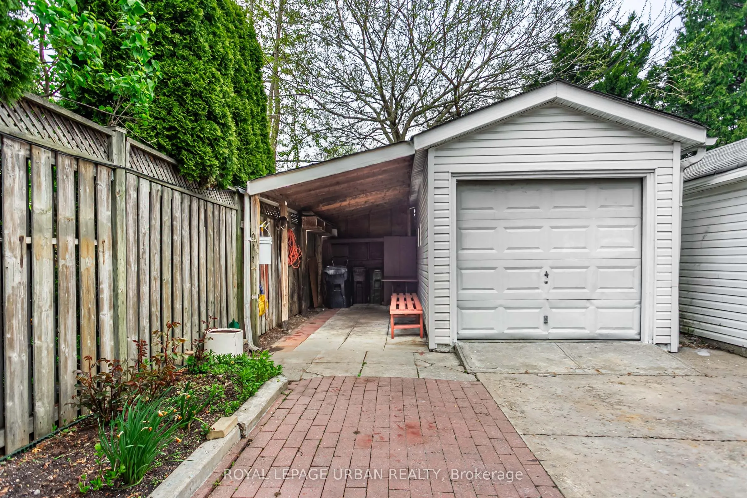 144 Aldwych Avenue