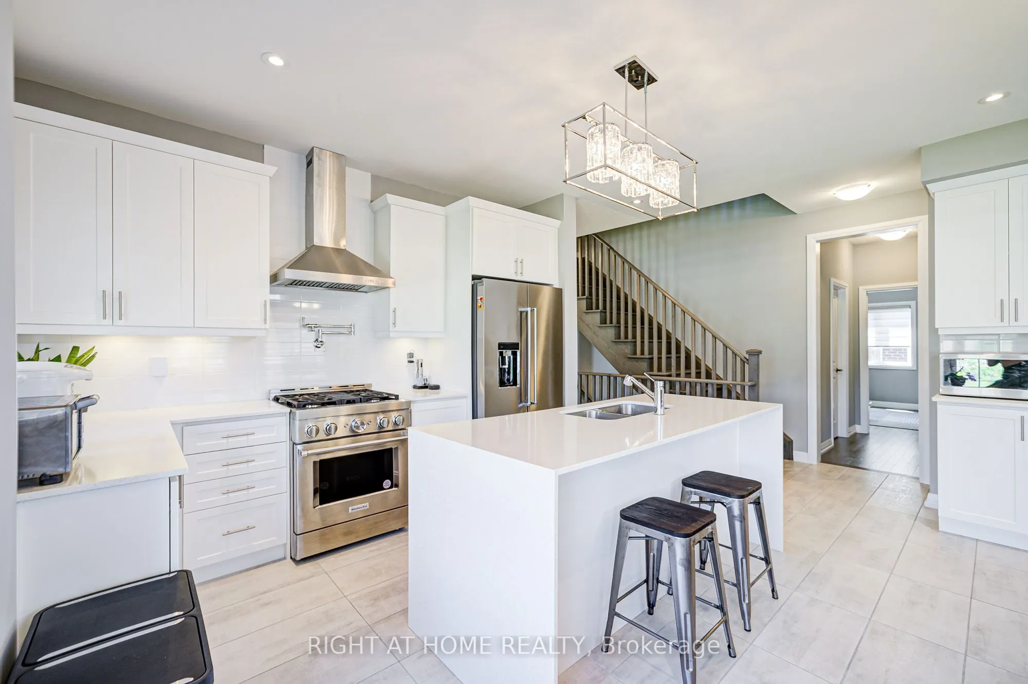 42 Waterbury Crescent