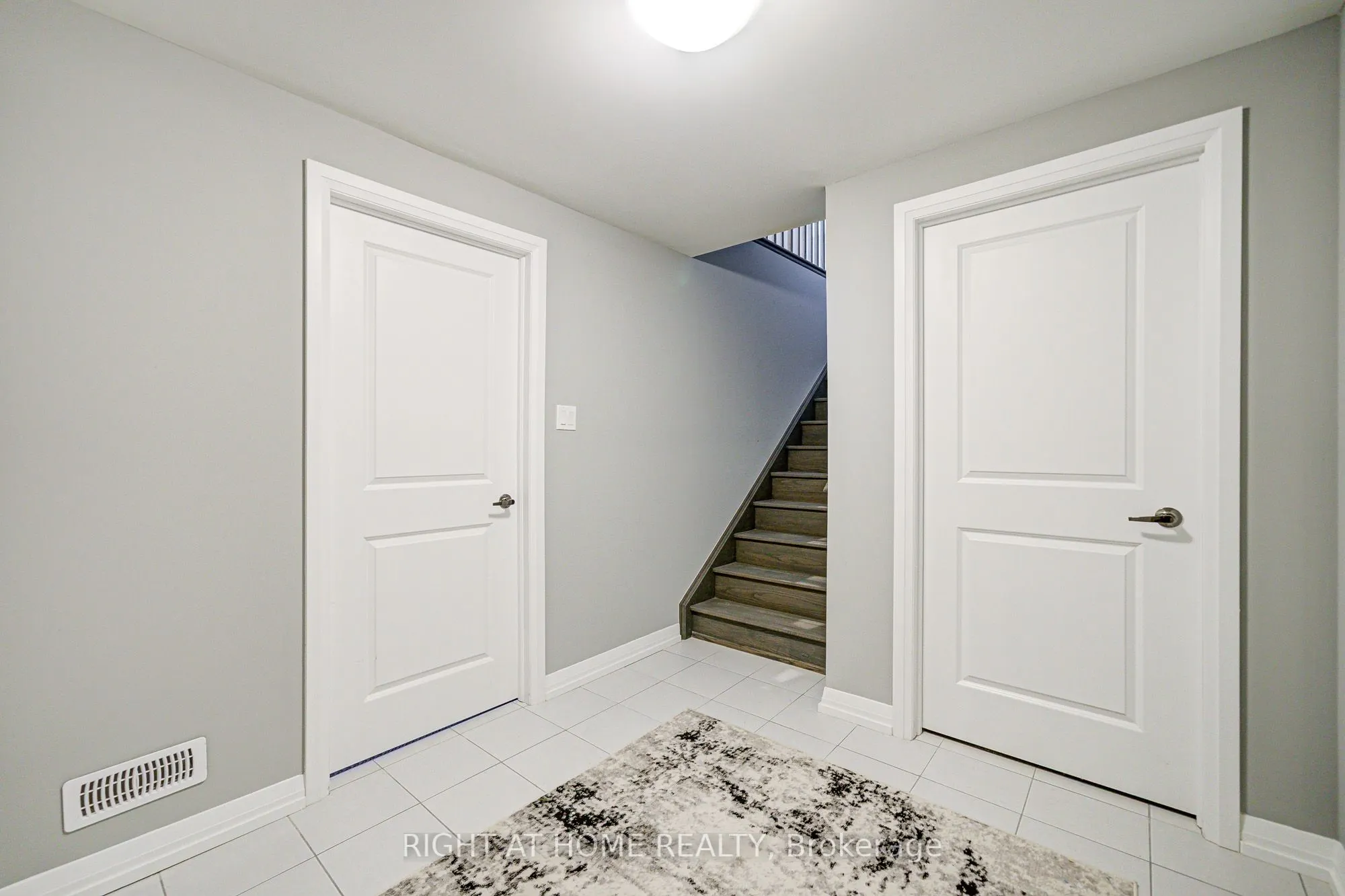 42 Waterbury Crescent