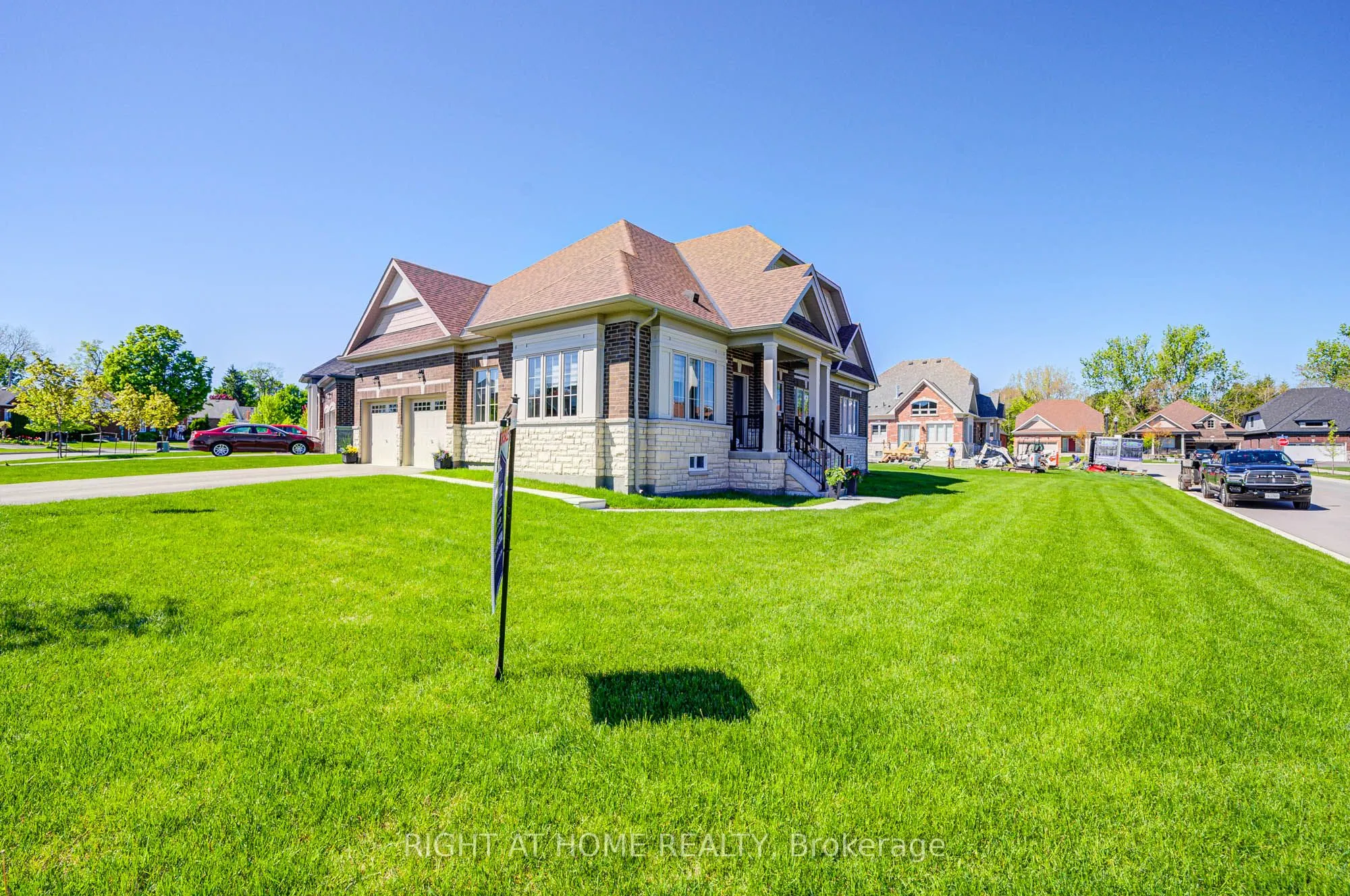 42 Waterbury Crescent