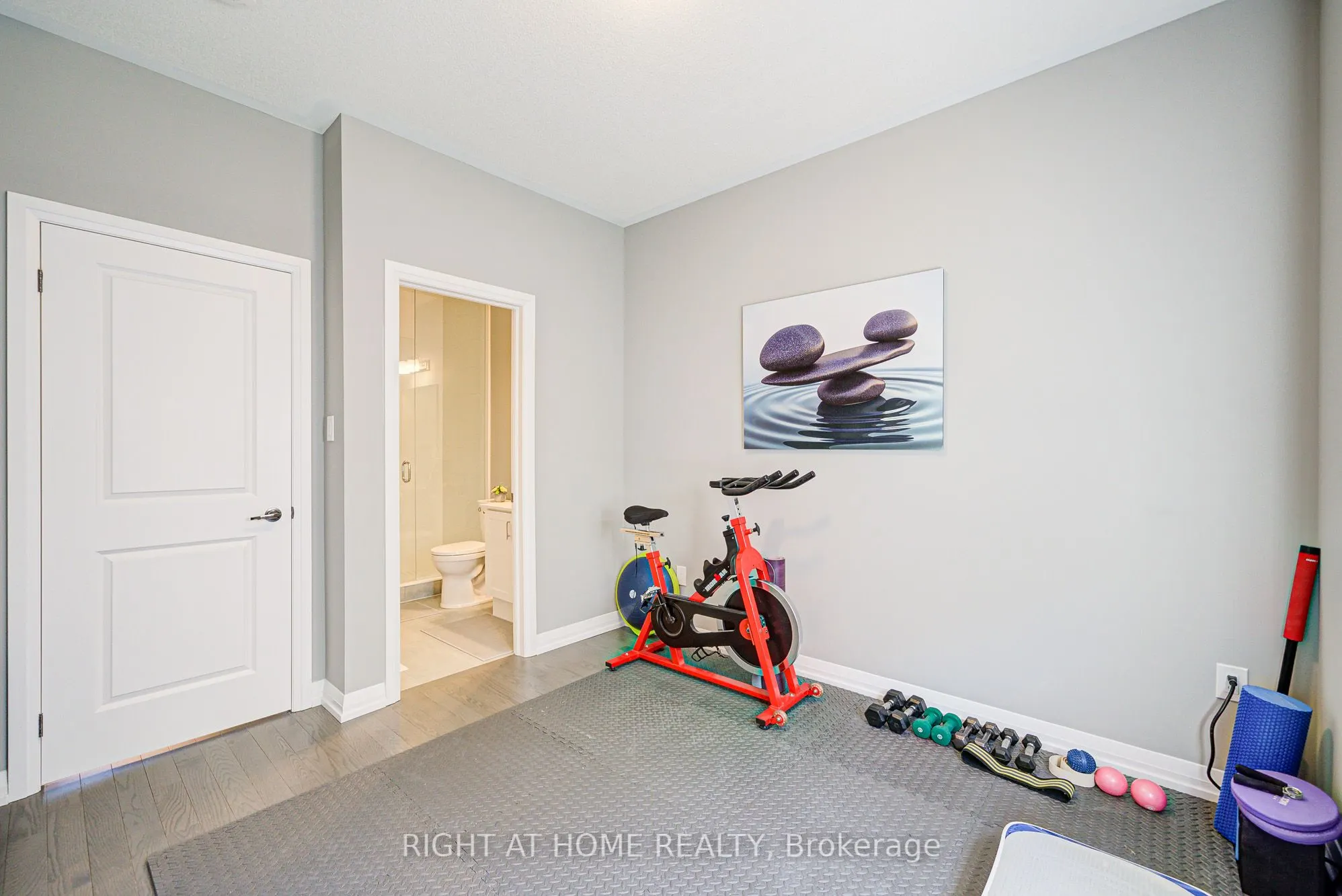 42 Waterbury Crescent