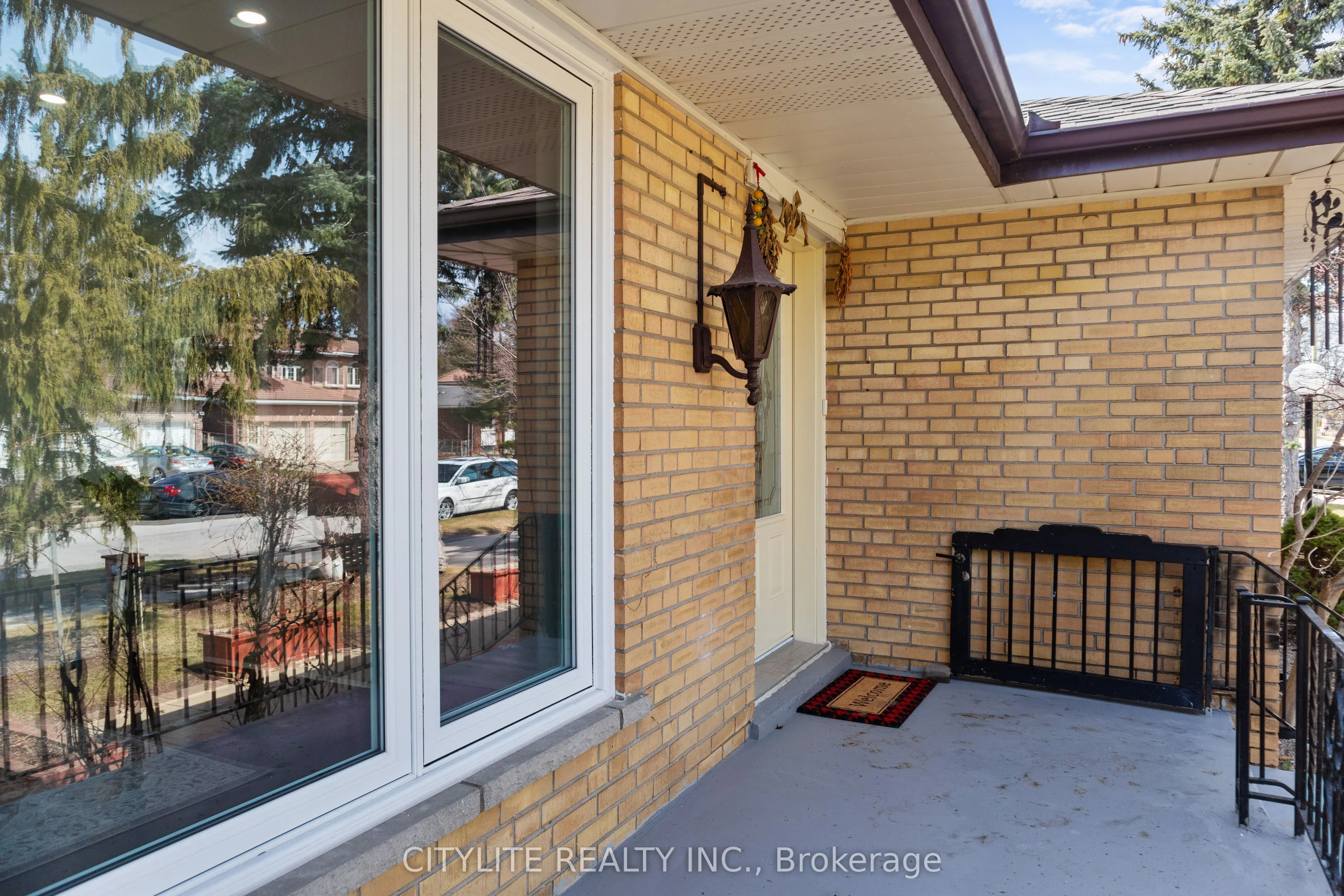 2 Emmeline Crescent
