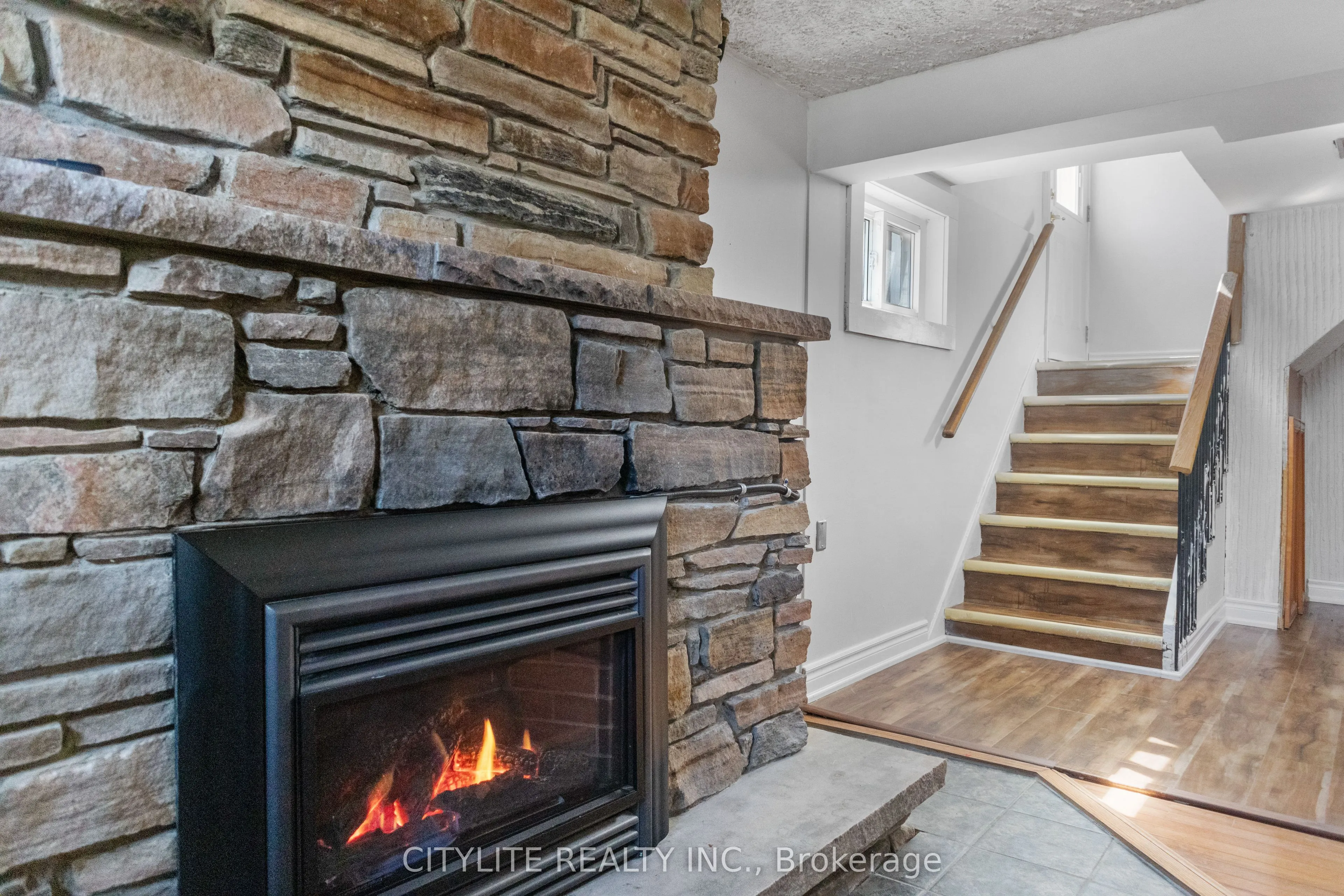 2 Emmeline Crescent