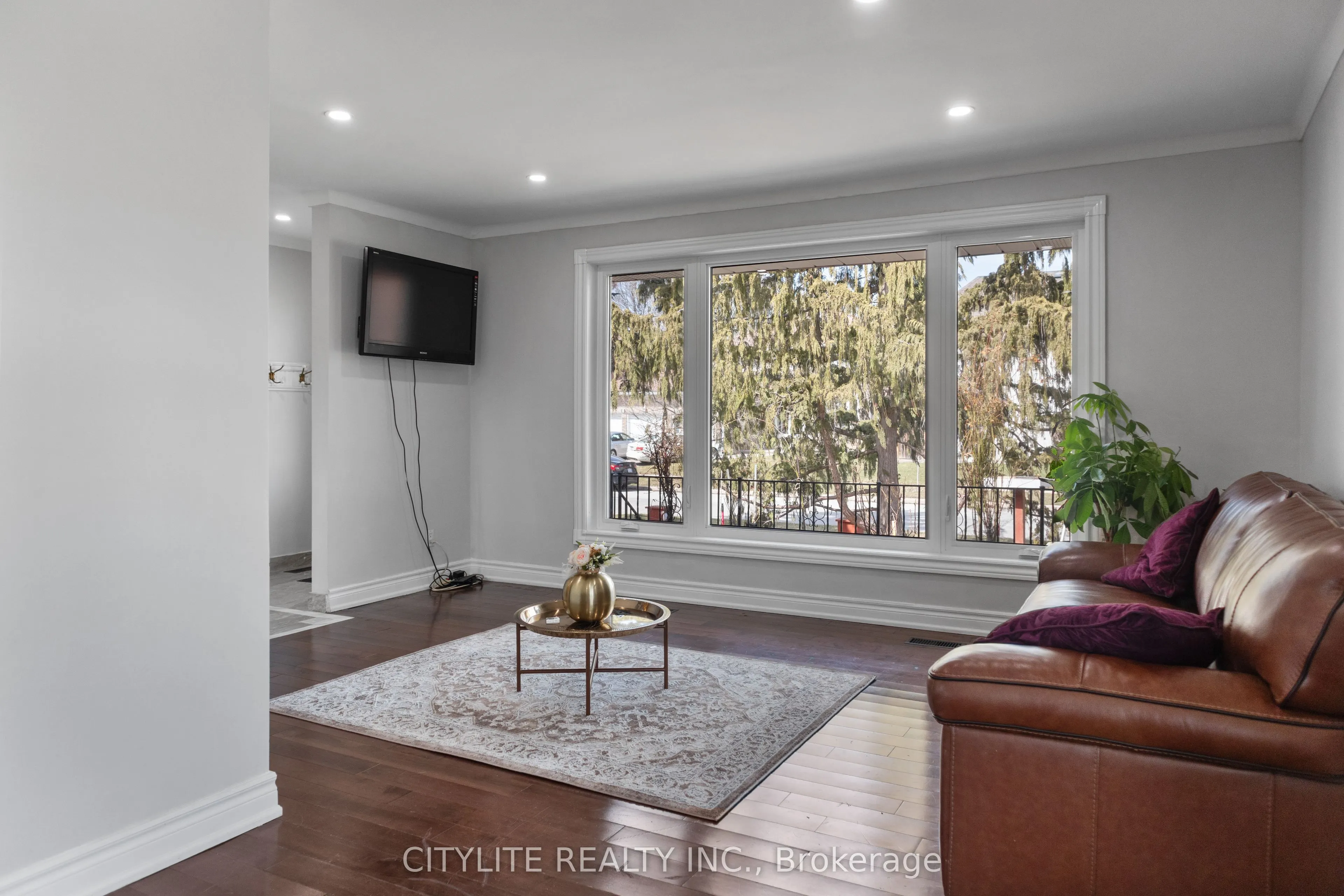 2 Emmeline Crescent