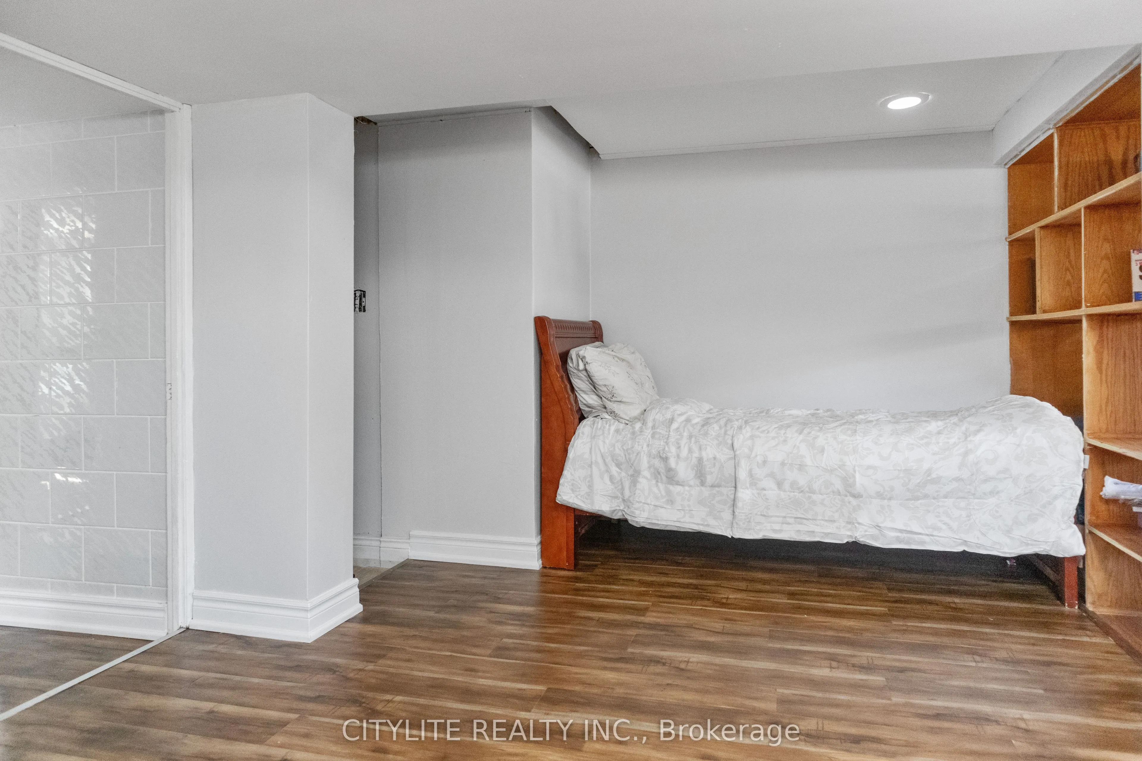 2 Emmeline Crescent