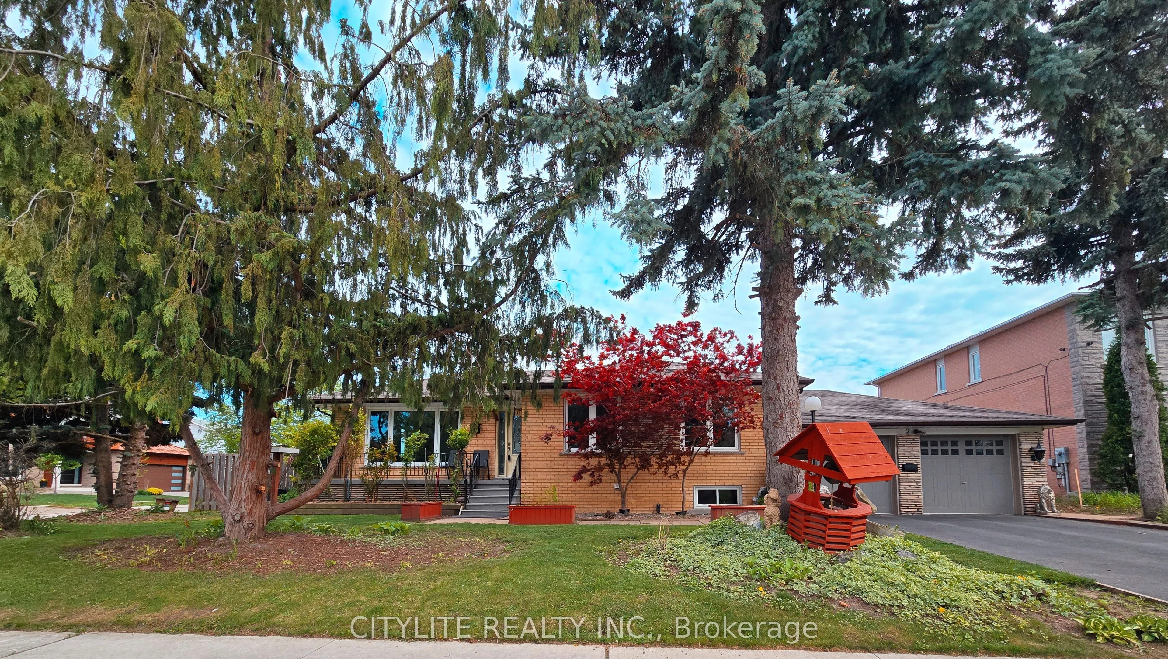 2 Emmeline Crescent