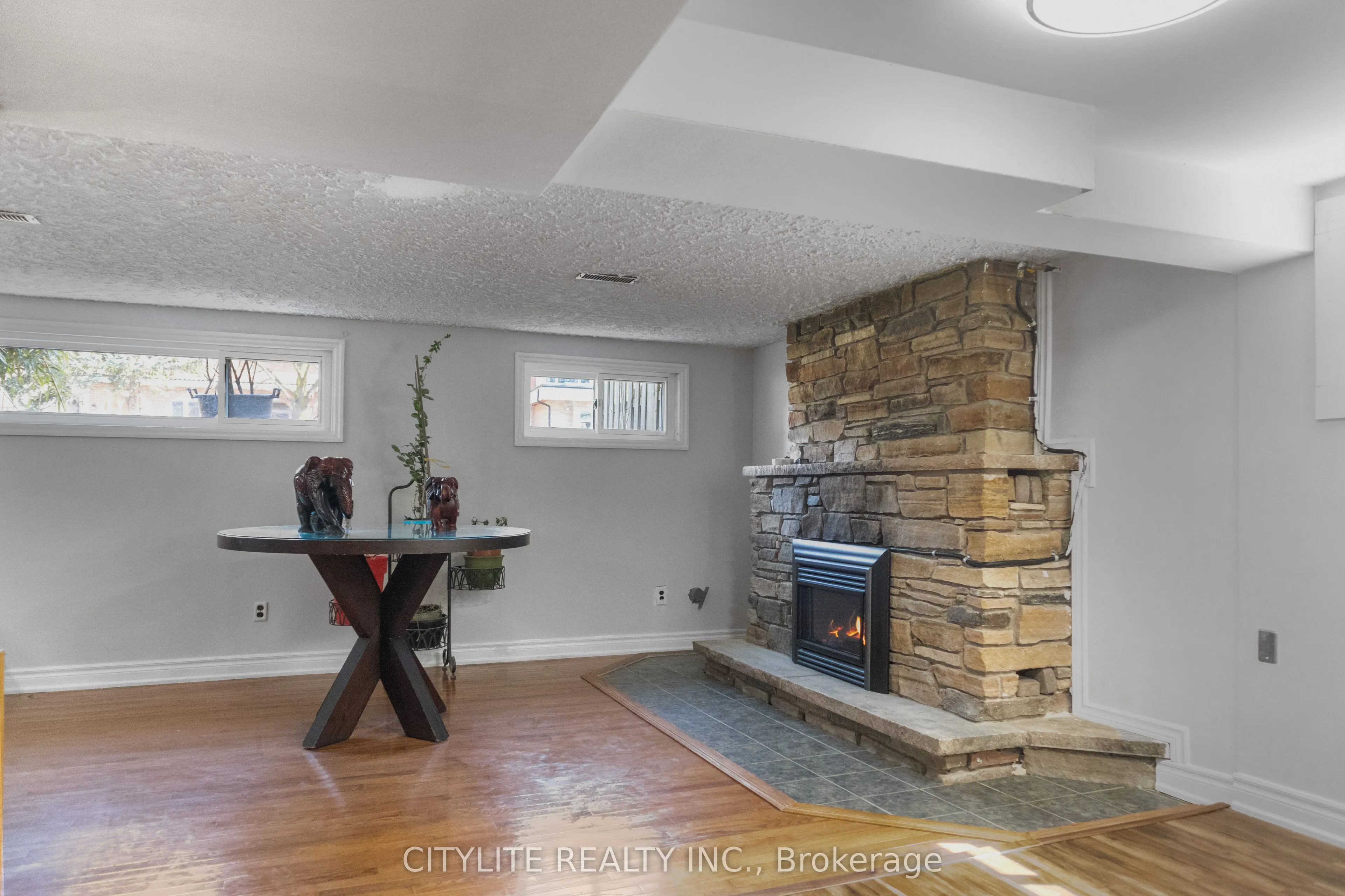2 Emmeline Crescent
