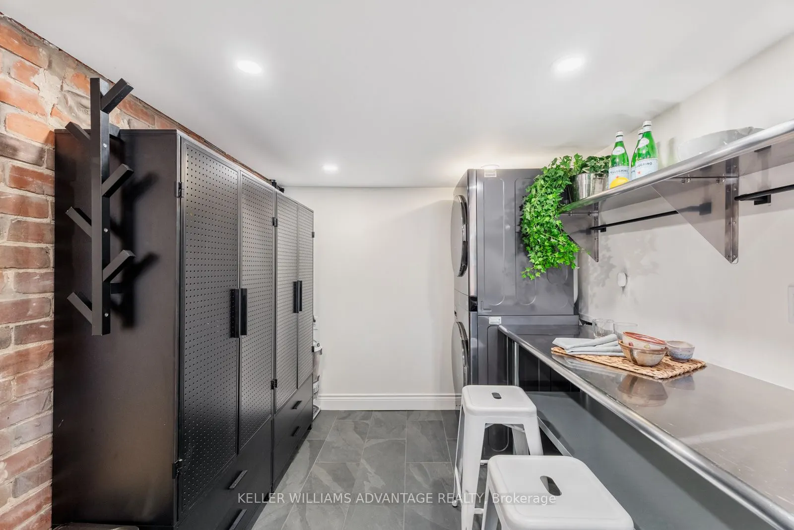101 Dixon Avenue