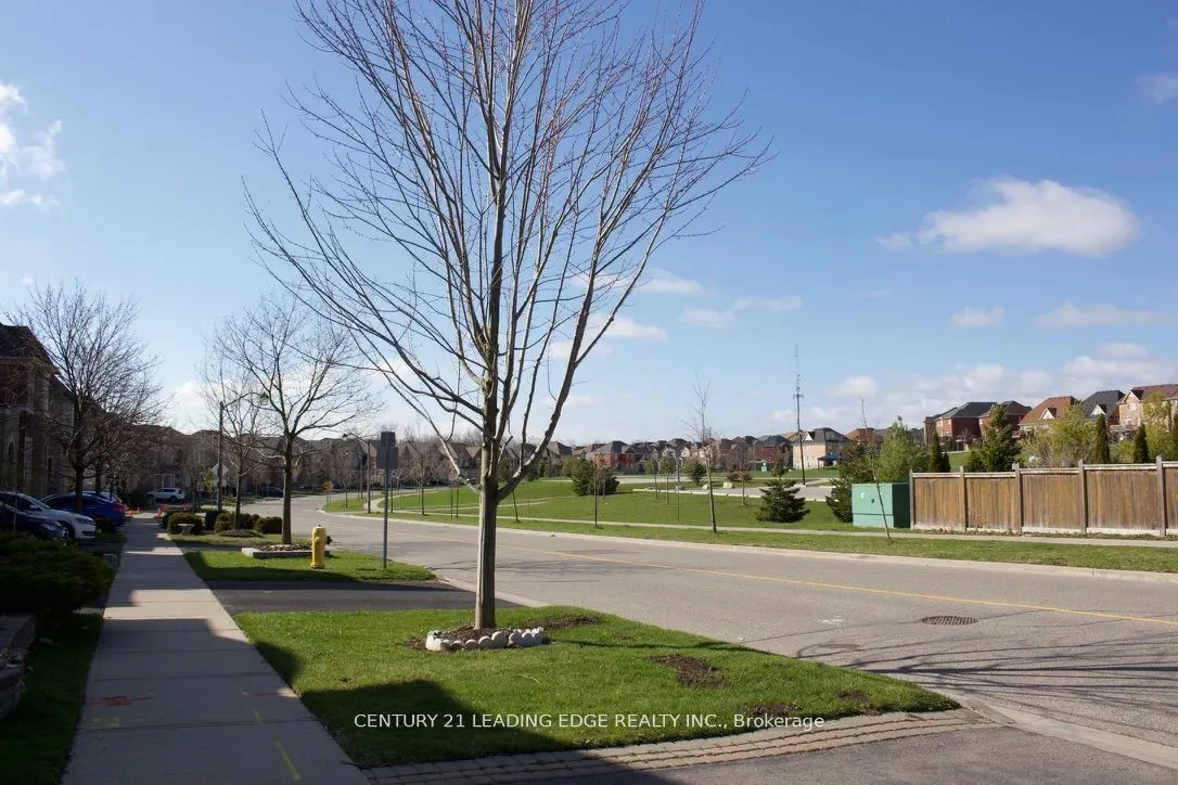 91 Gillett Drive, #Lower