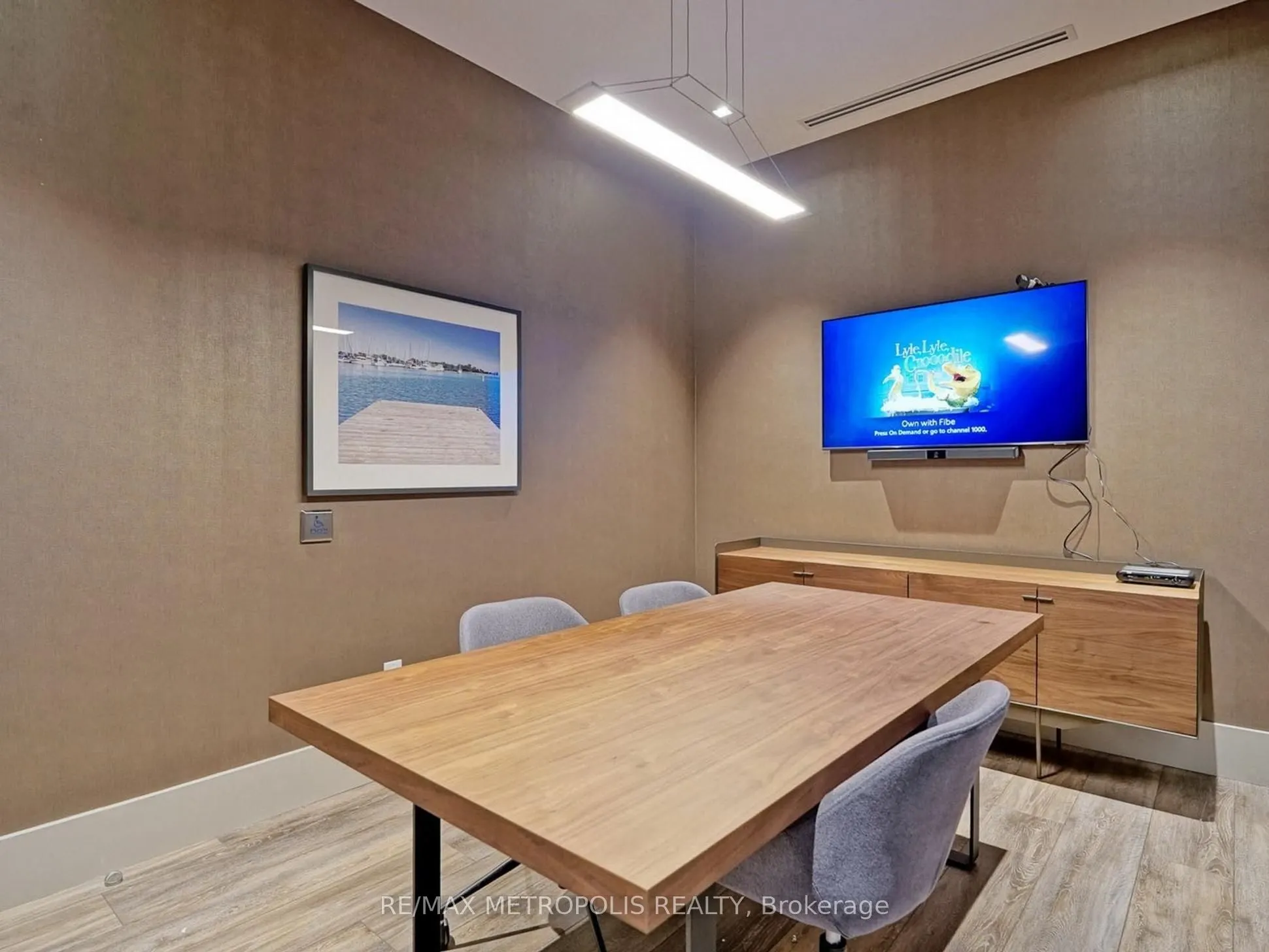 2550 Simcoe Street N, #2020