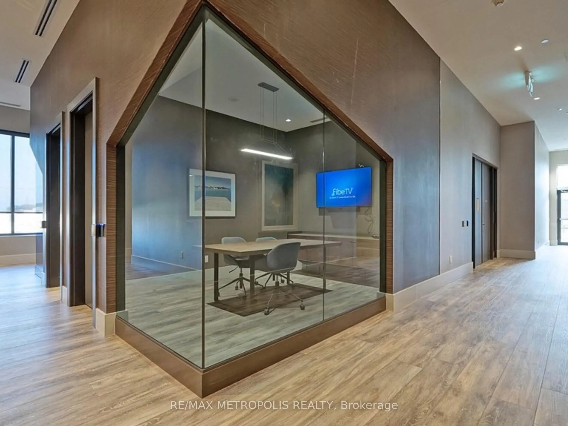 2550 Simcoe Street N, #2020