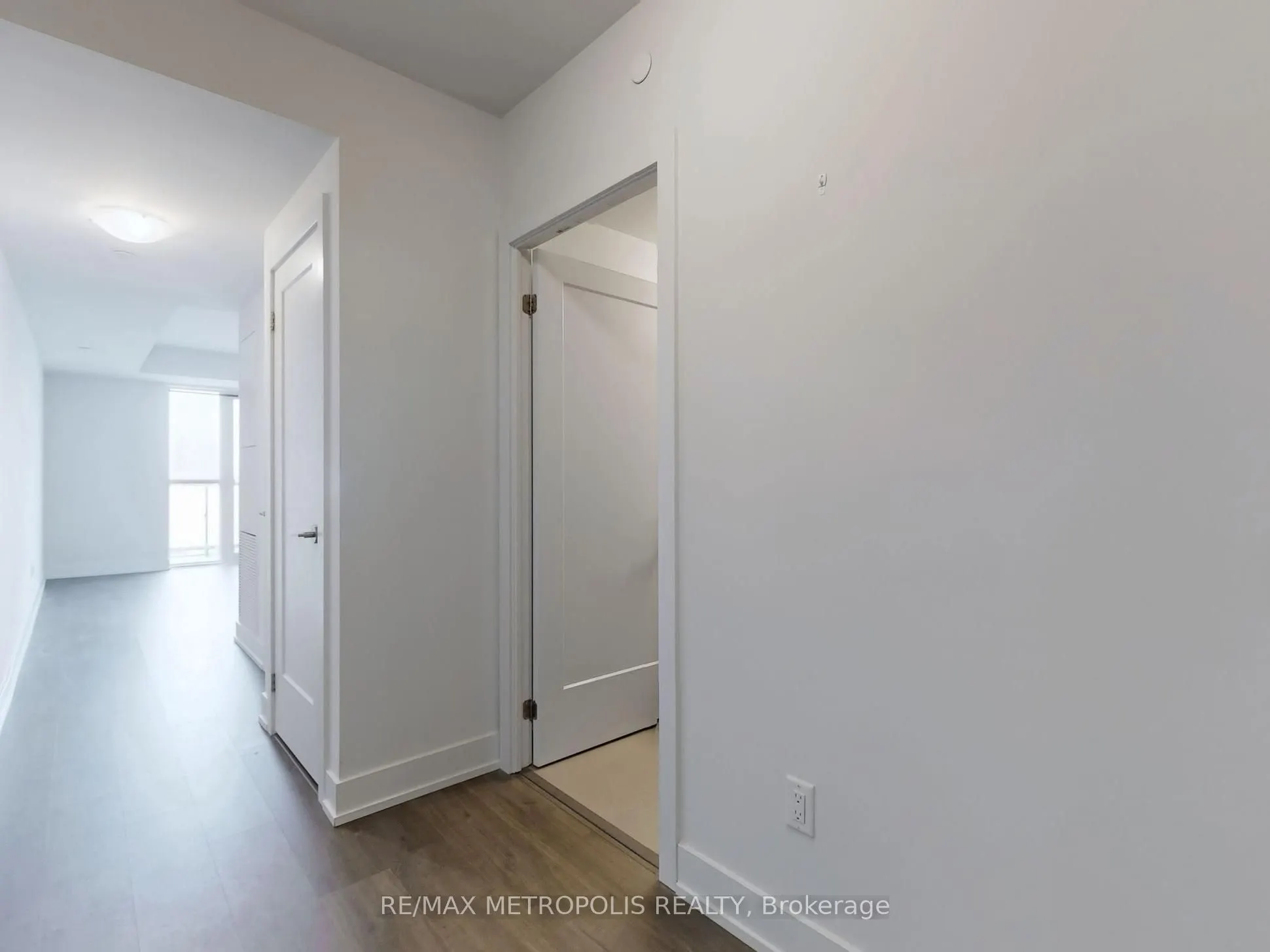2550 Simcoe Street N, #2020