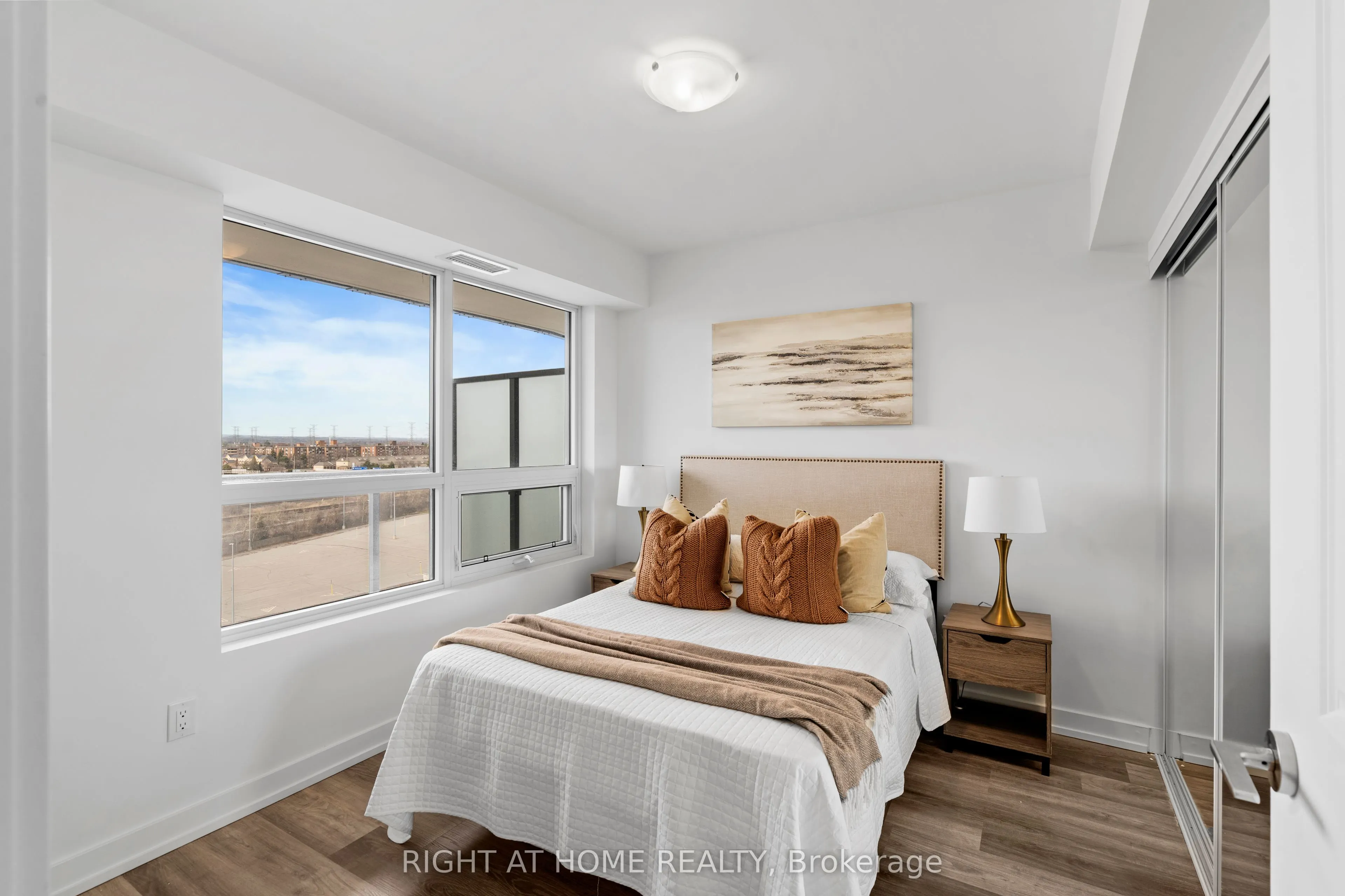 1435 Celebration Drive, #909