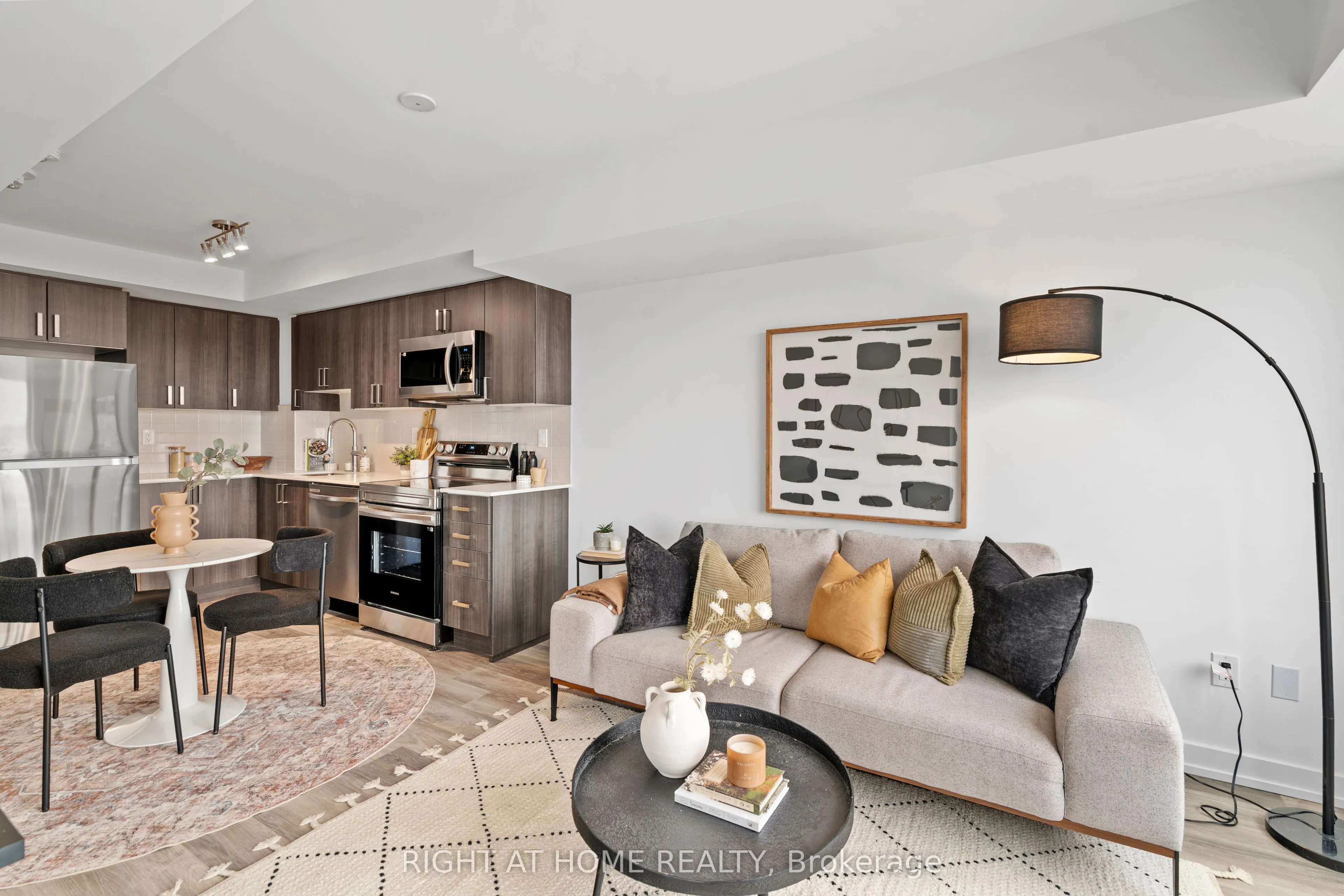 1435 Celebration Drive, #909