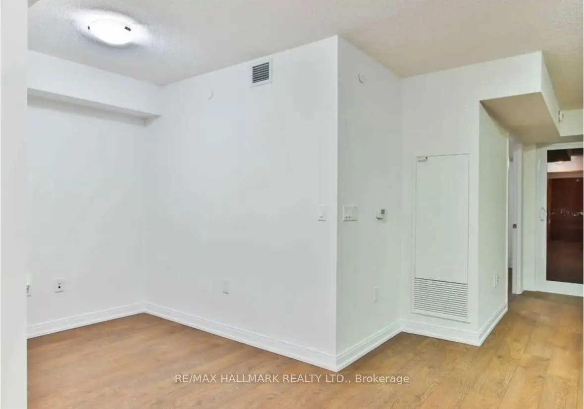 275 Village Green Square #1825