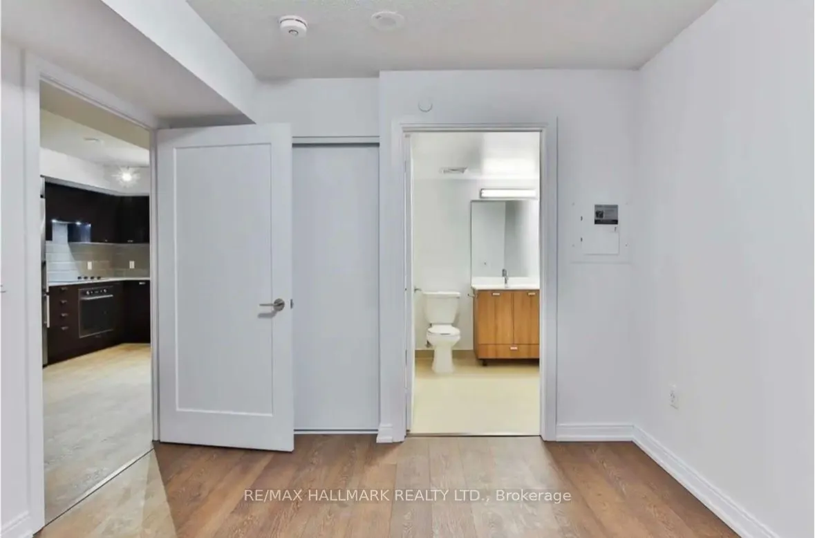 275 Village Green Square #1825