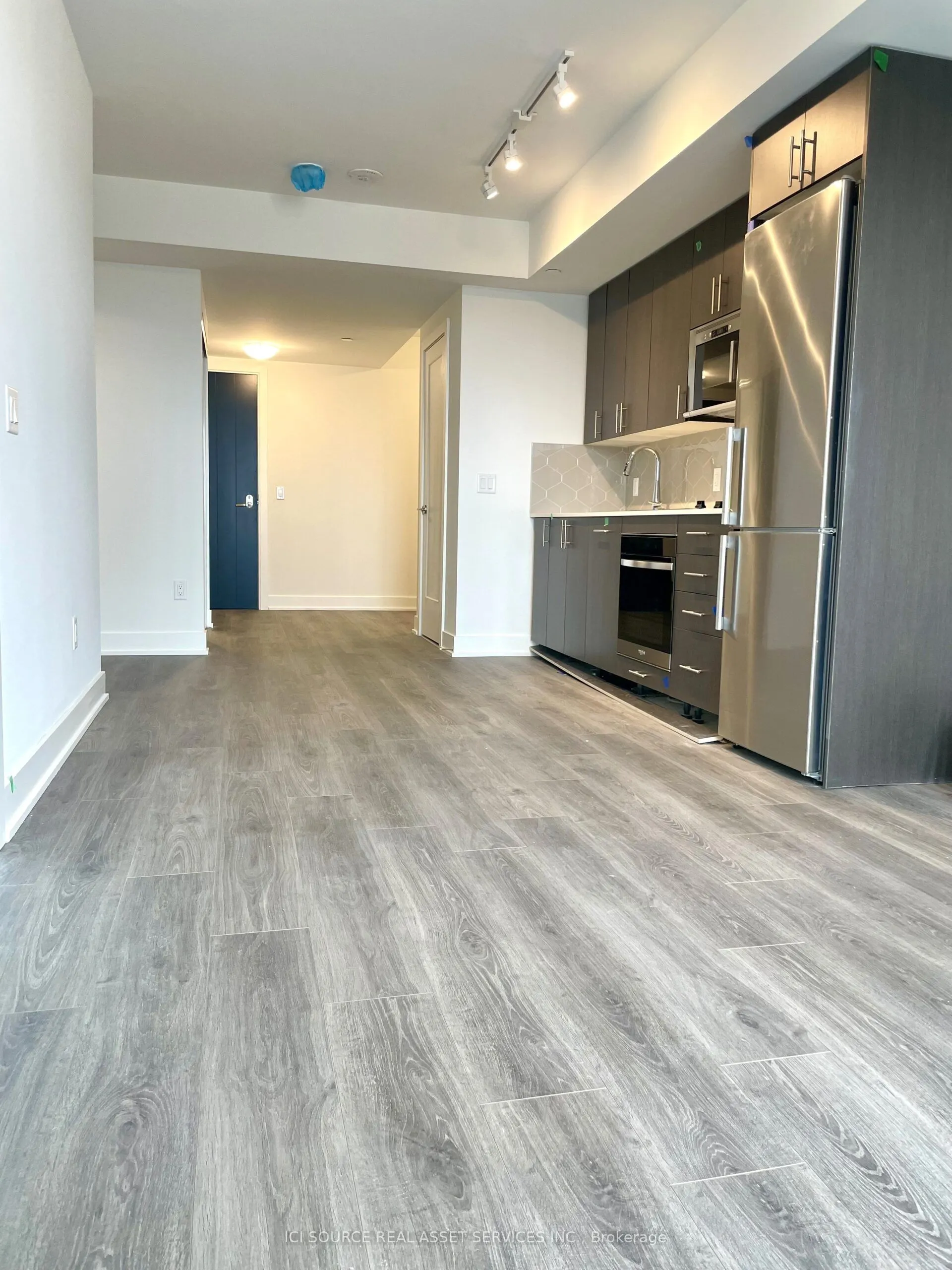 2545 Simcoe Street N, #1011