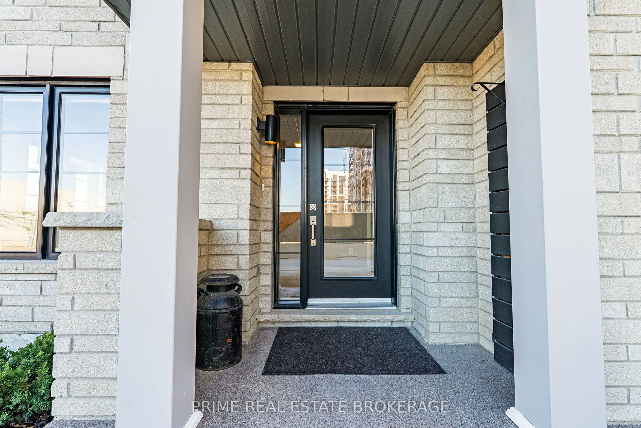2 King William Way