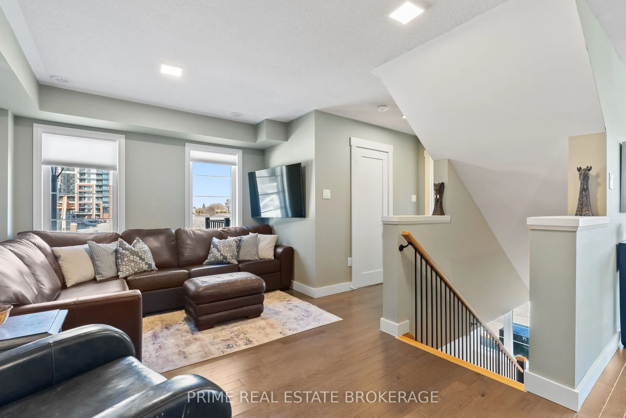 2 King William Way