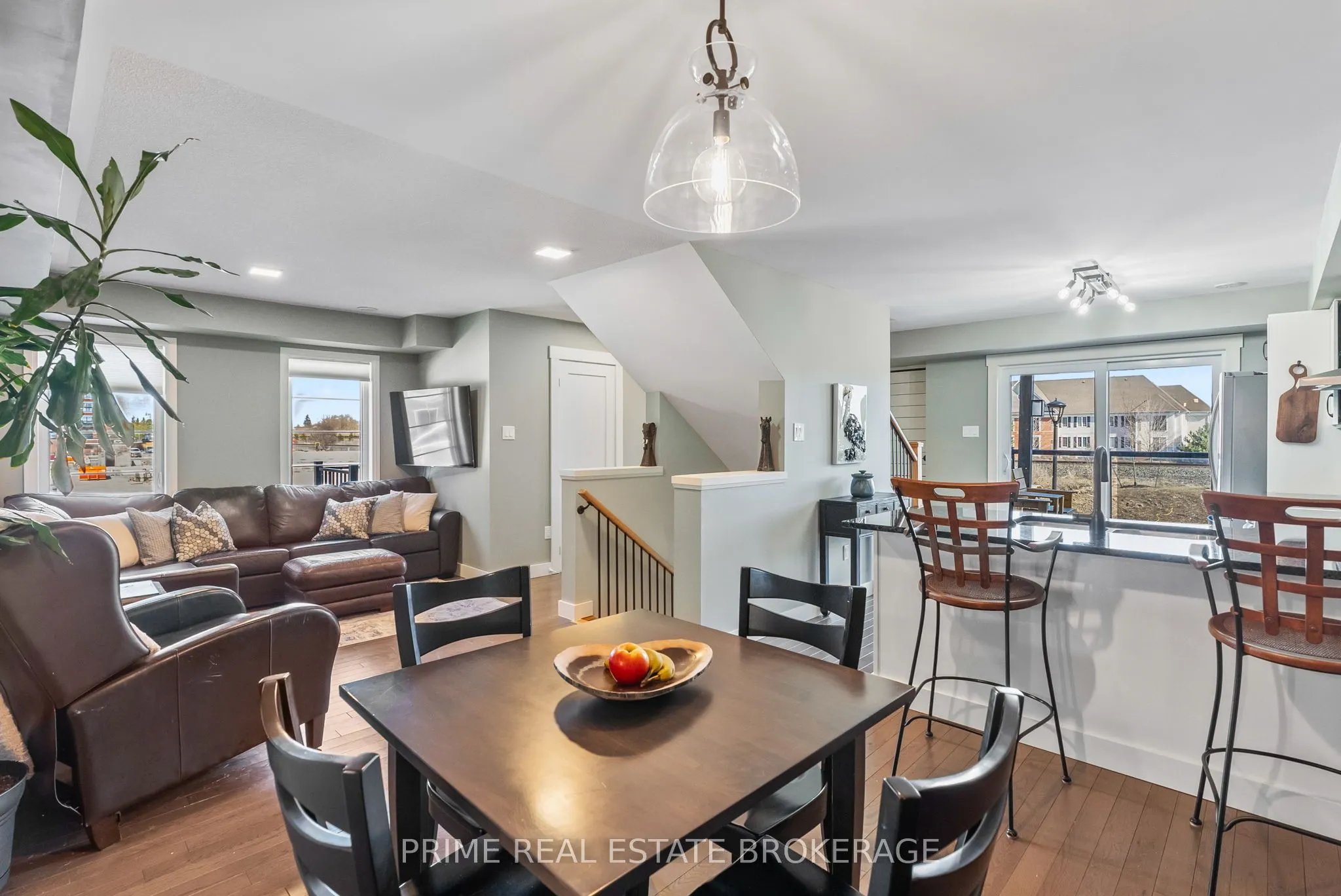 2 King William Way
