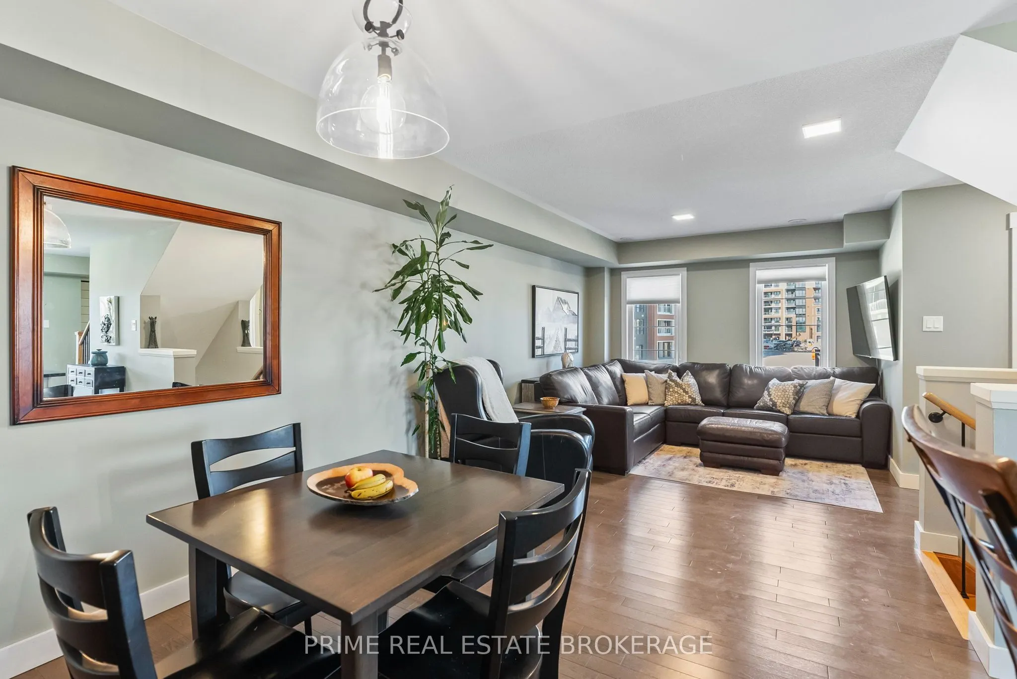 2 King William Way