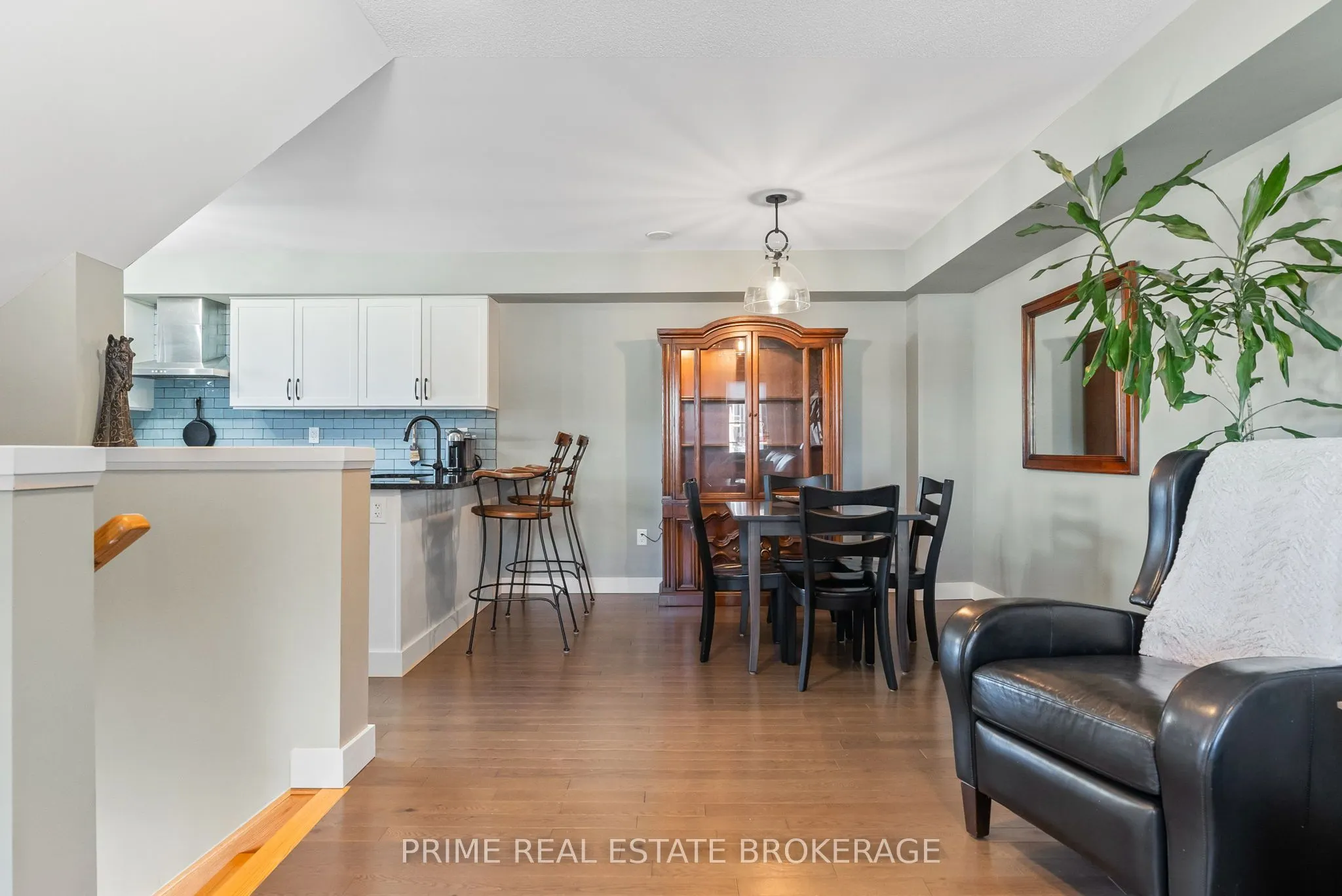 2 King William Way