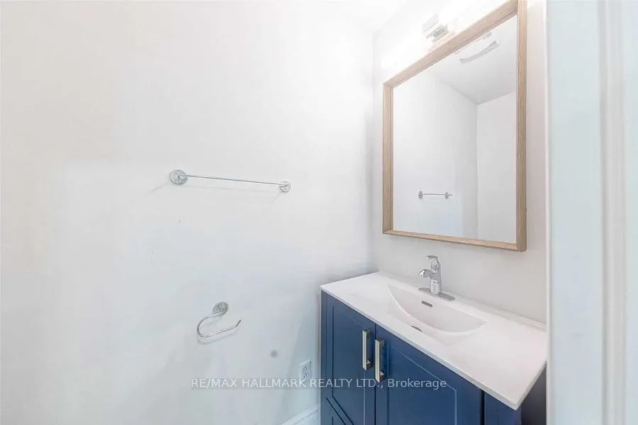 20 Pixley Crescent, ##Main
