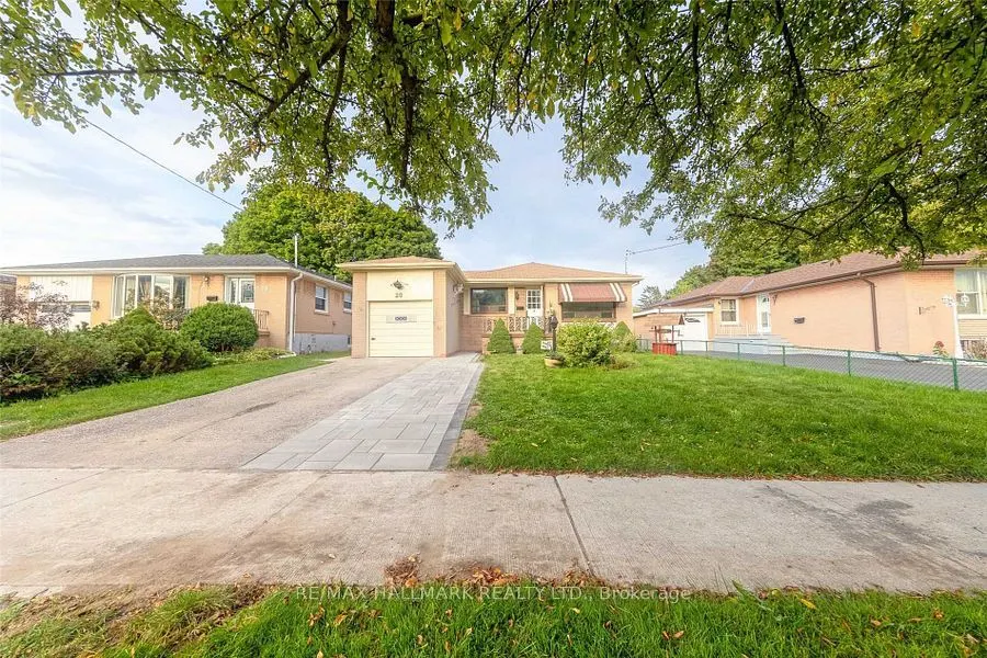 20 Pixley Crescent, ##Main