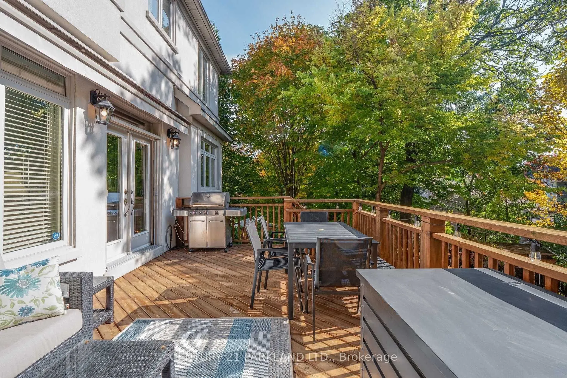 2 Leonard Circle