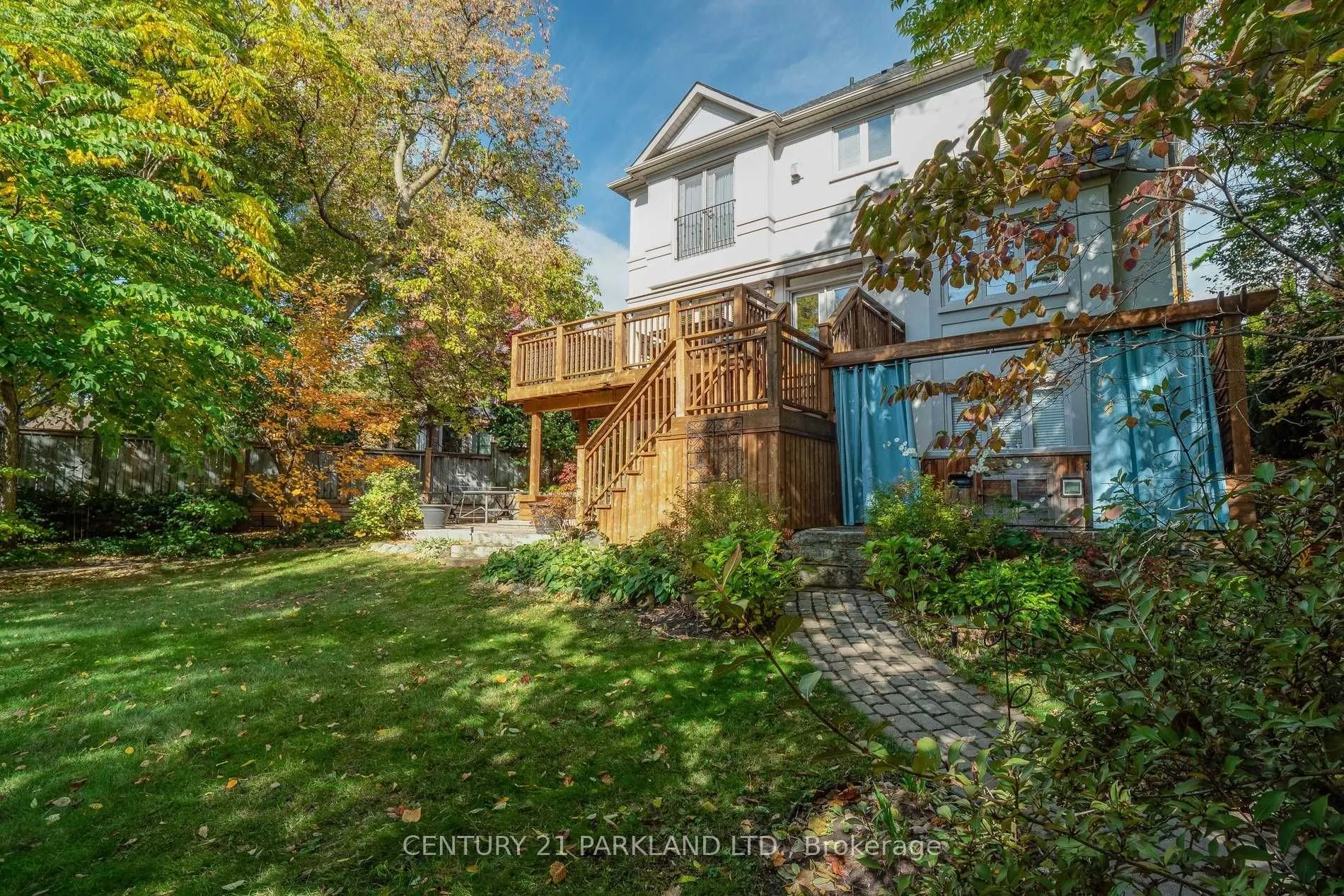 2 Leonard Circle