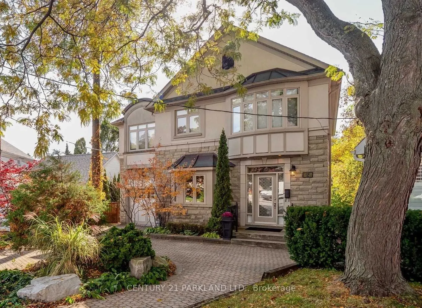 2 Leonard Circle