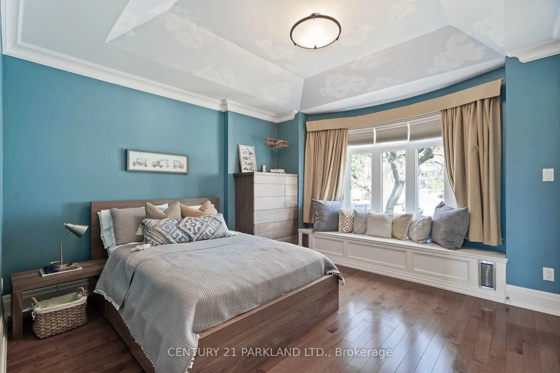 2 Leonard Circle