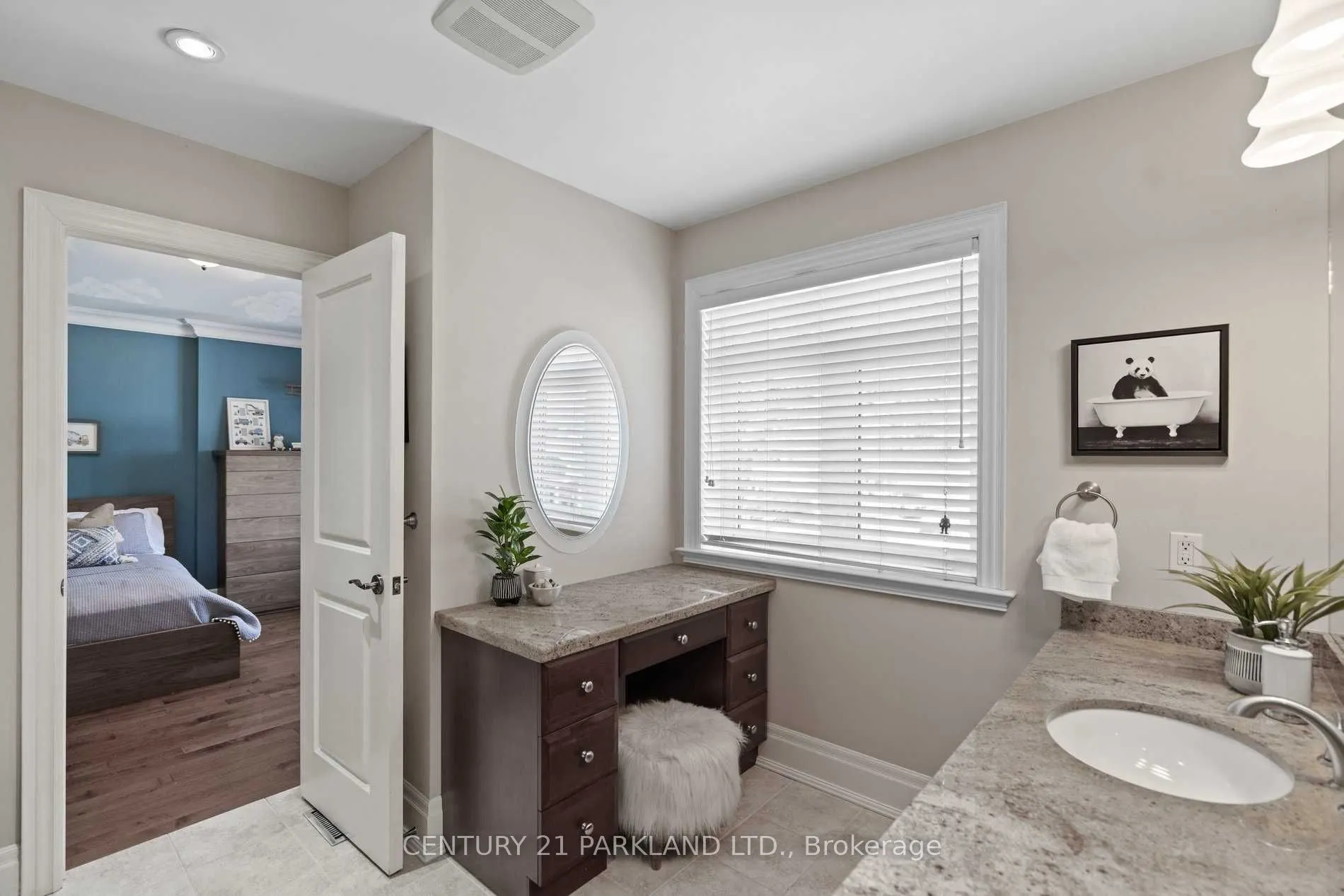 2 Leonard Circle