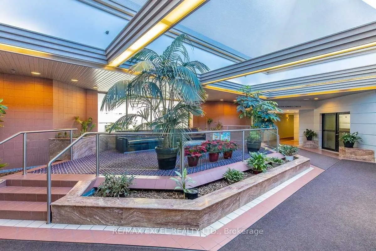 150 Alton Towers Circle, #301