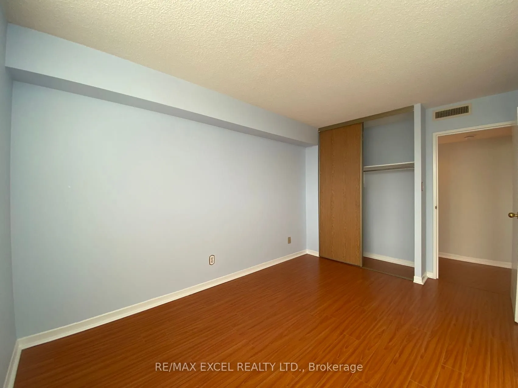150 Alton Towers Circle, #301