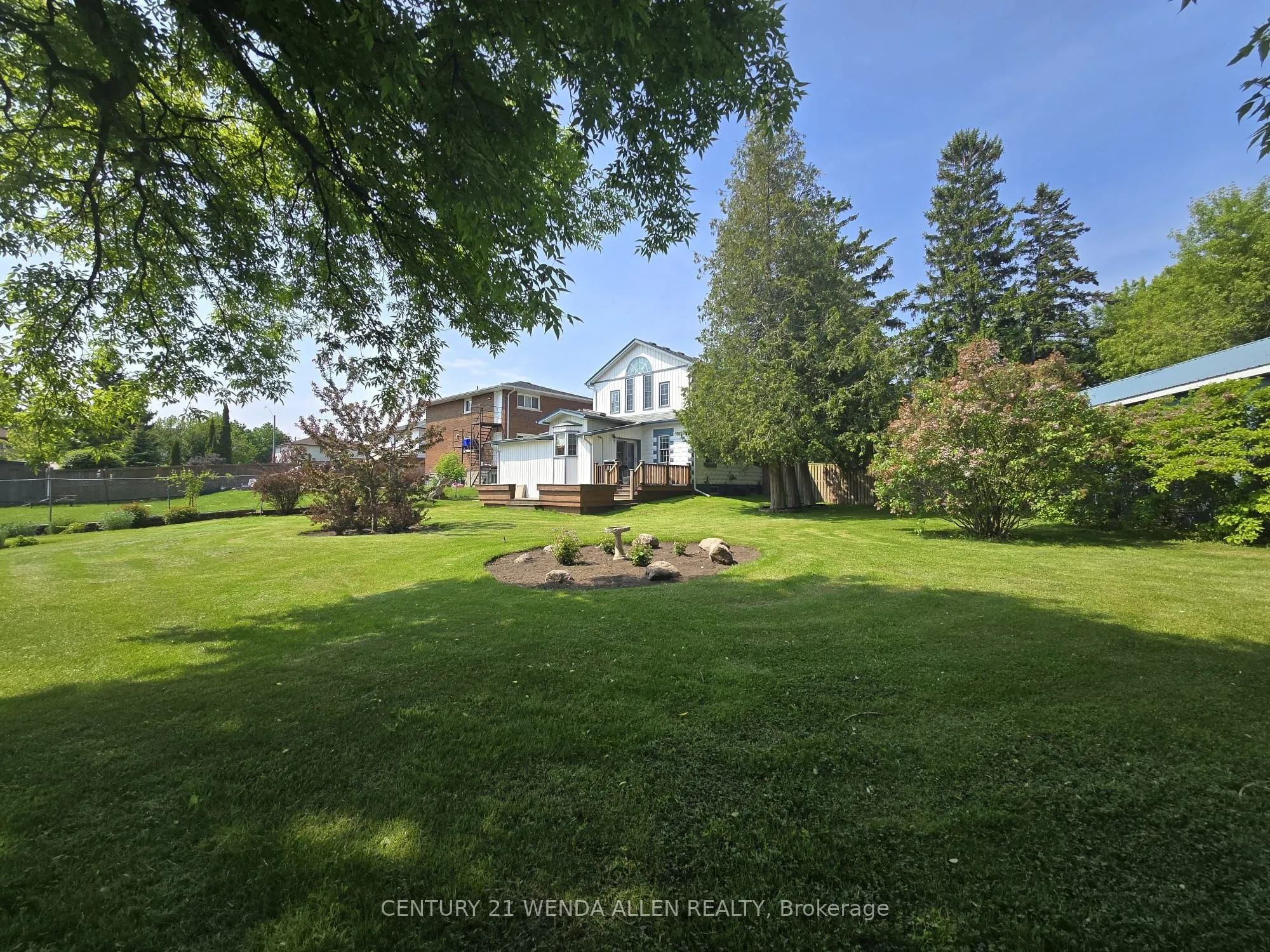 995 Cedar Street