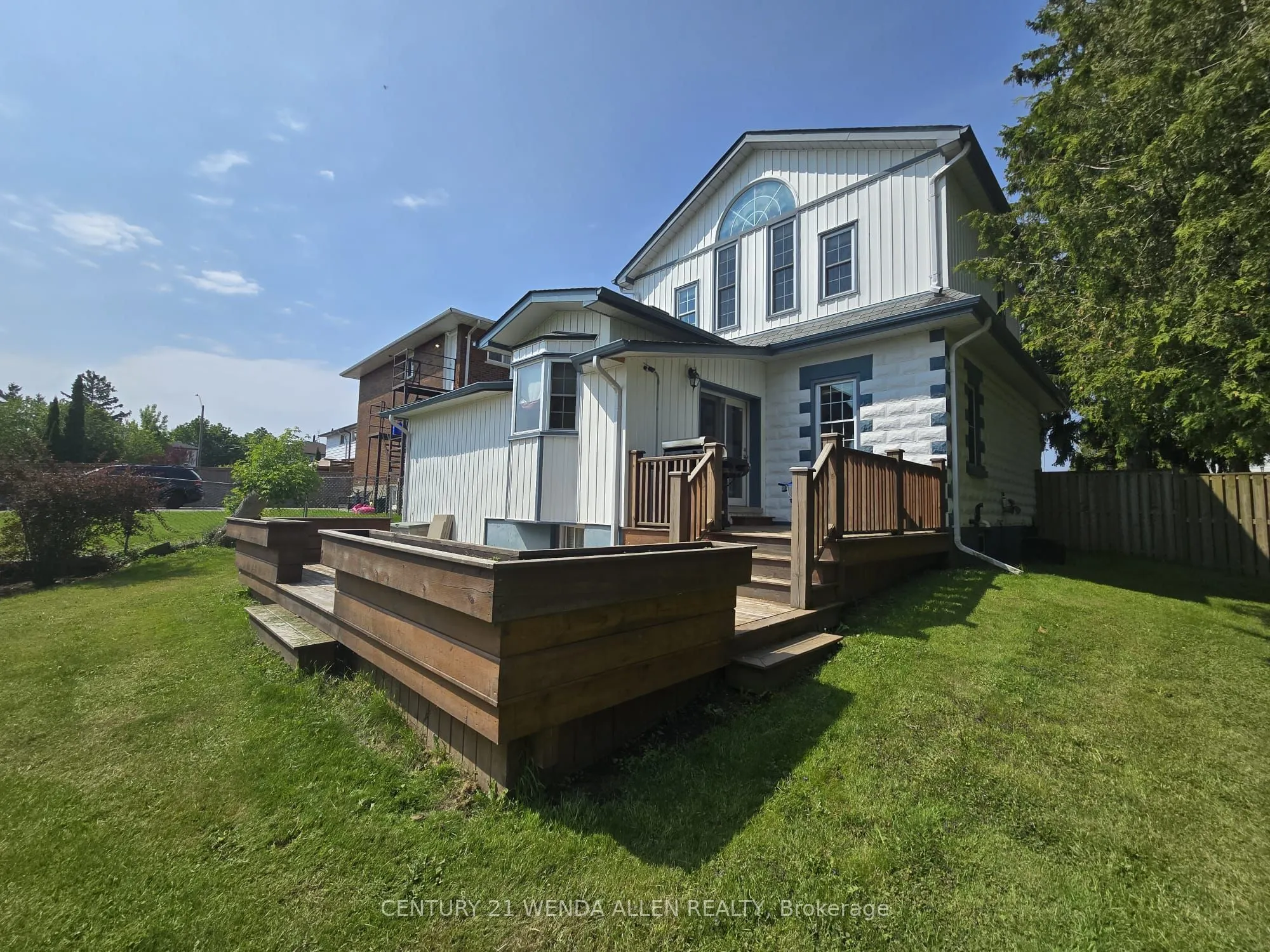 995 Cedar Street