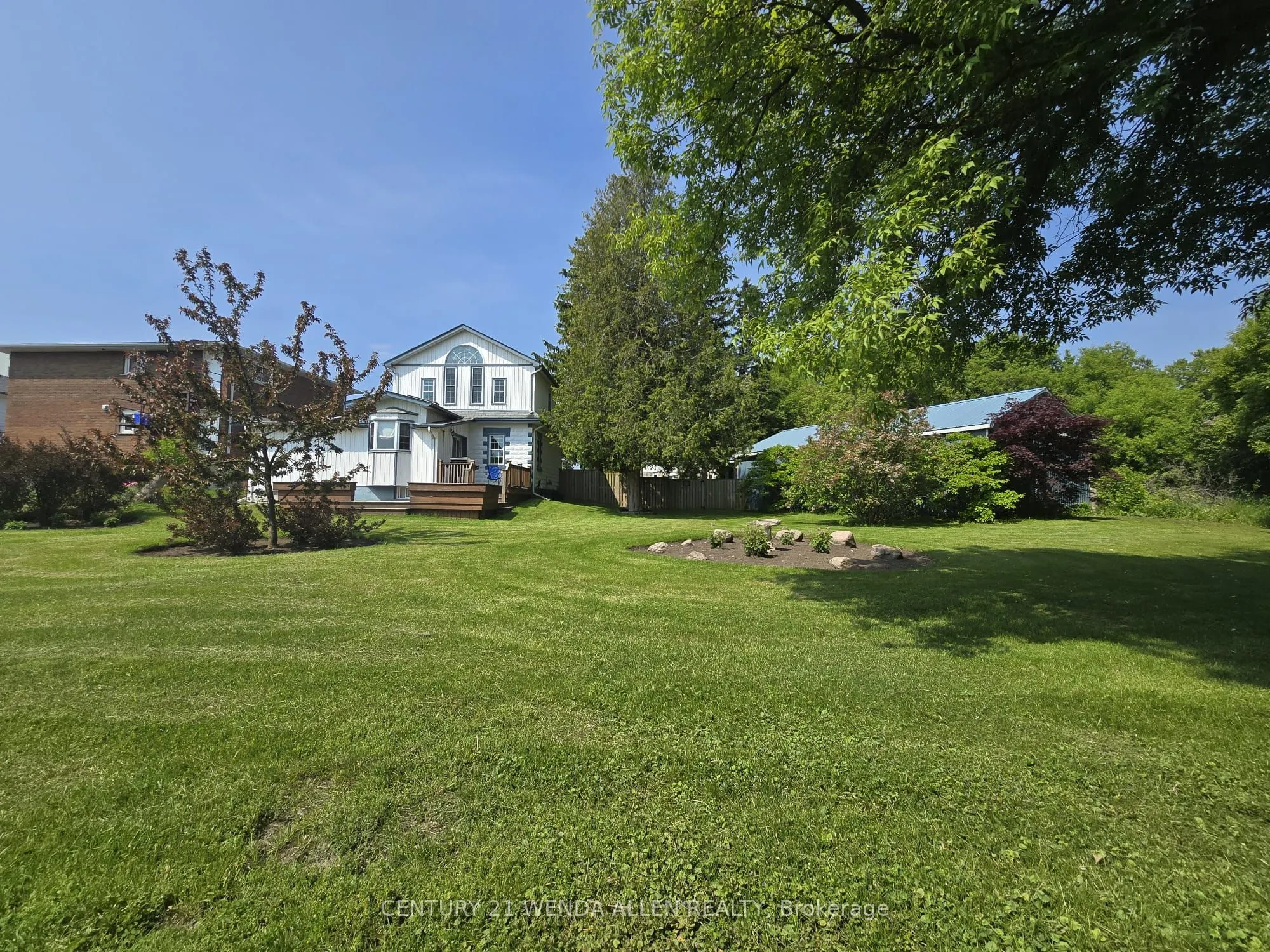 995 Cedar Street
